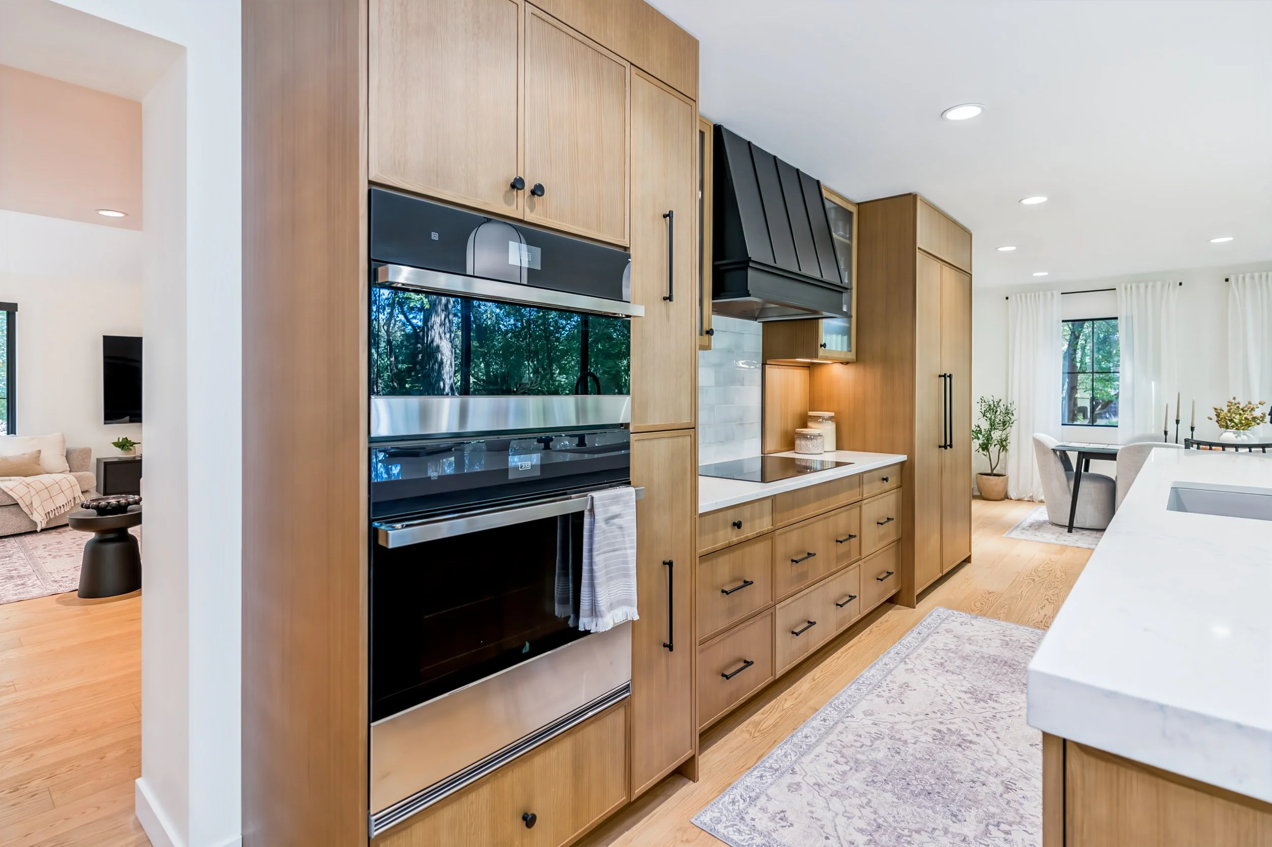 029 luxury kitchen with double ovens.jpg
