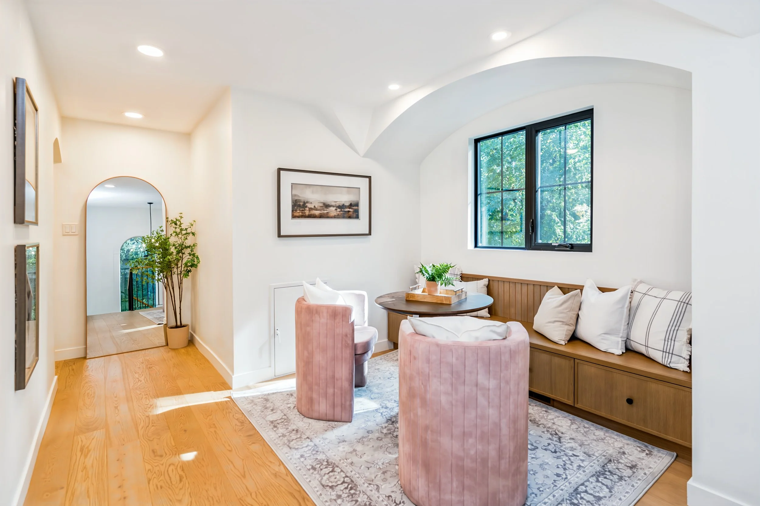 047 library in luxury winnipeg listing.jpg