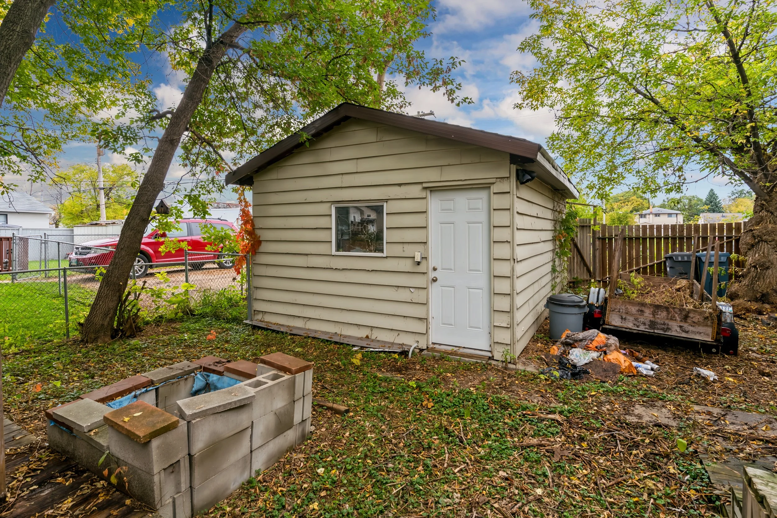 009 Residential redevelopment property in Winnipeg.jpg