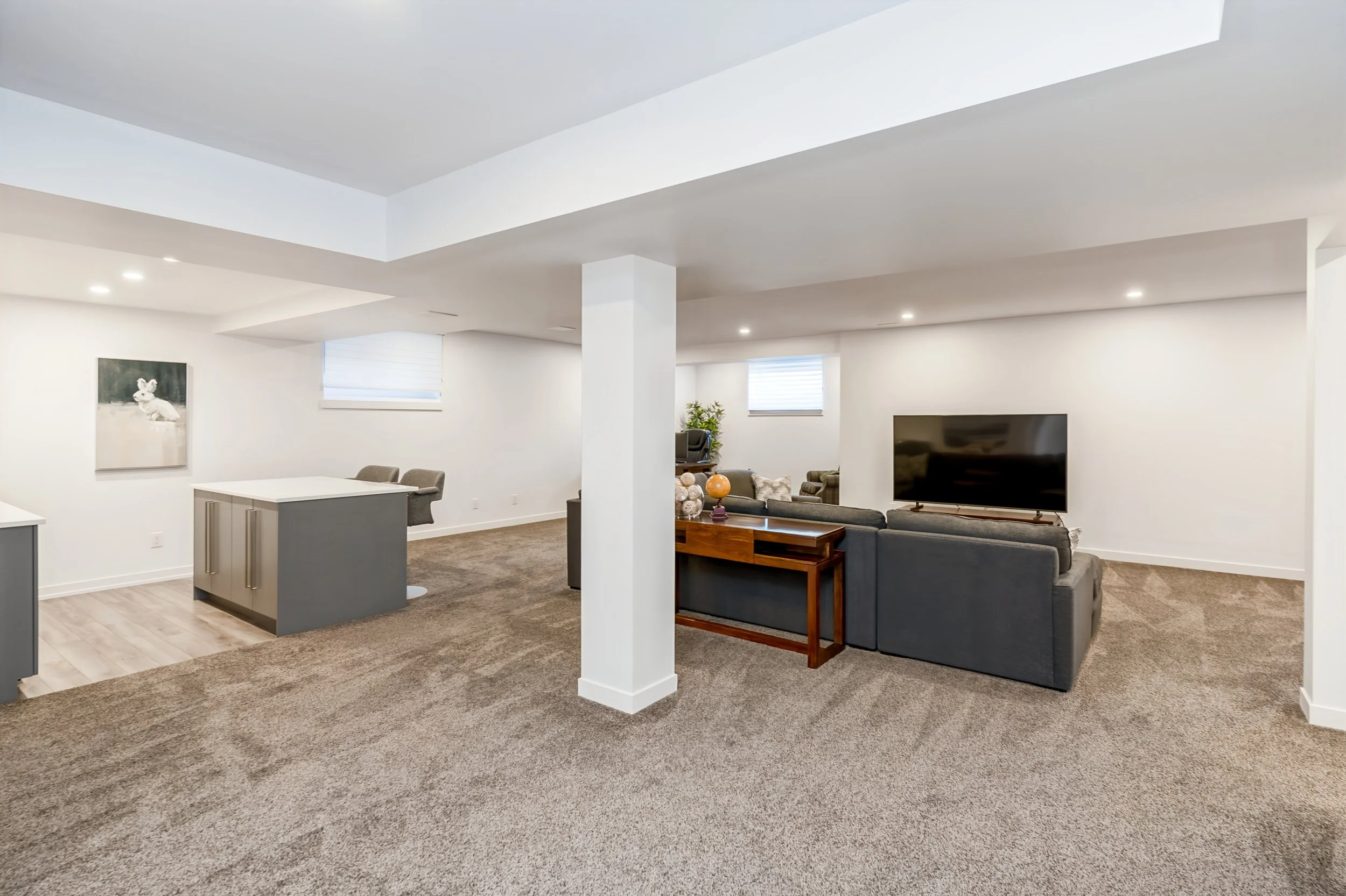 032 River Park South bungalow with finished lower level.jpg
