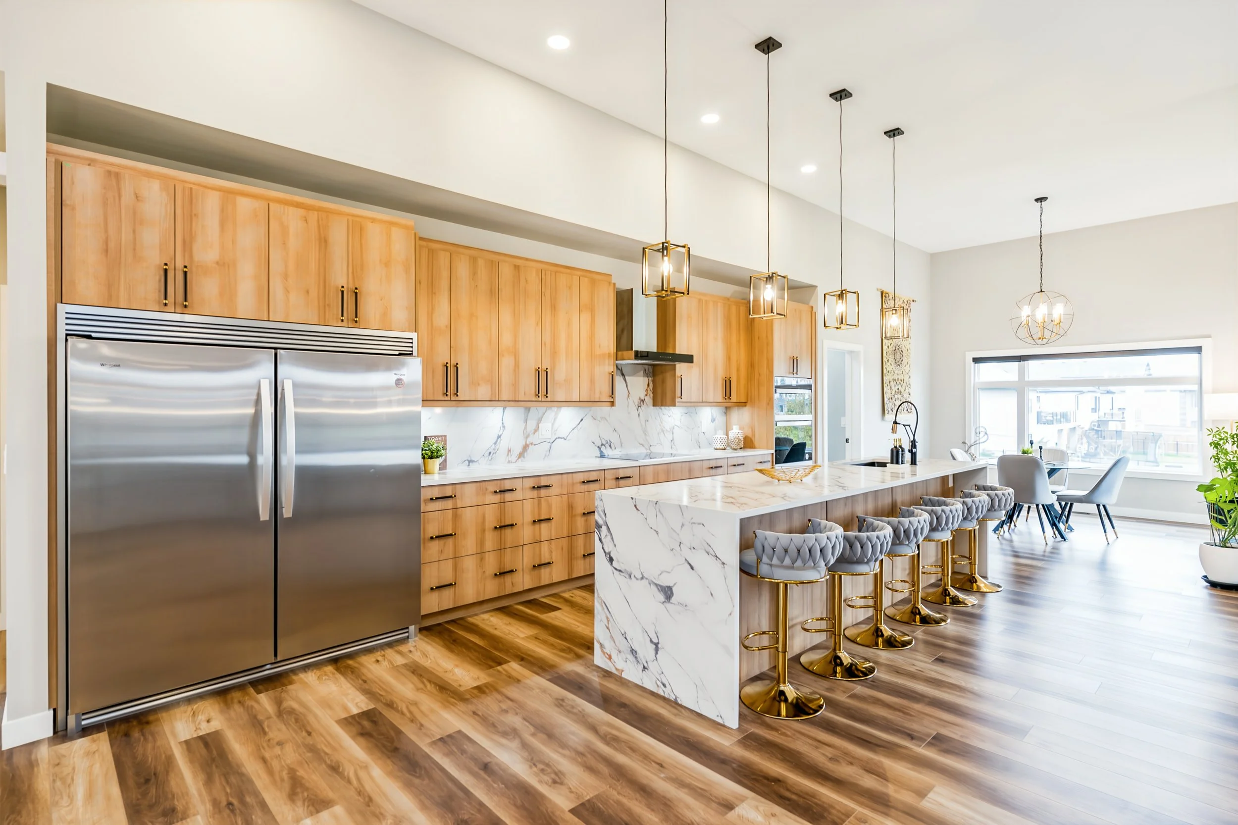 002 luxury homes in Headingley Manitoba.jpg