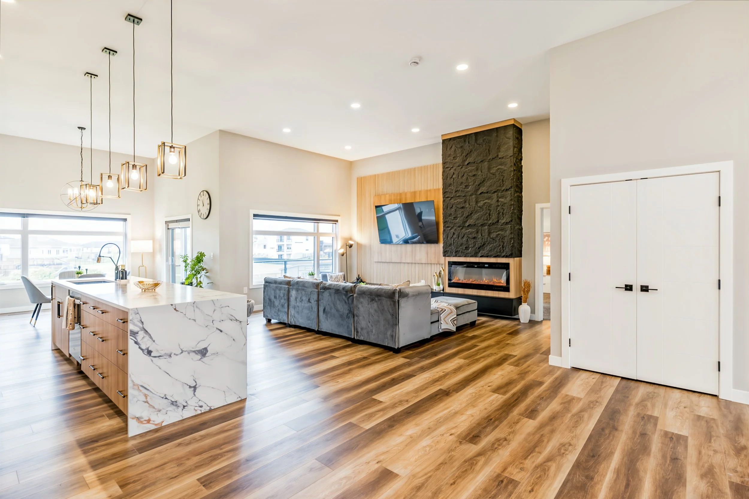 004 Luxury Realtors in Headingley Manitoba.jpg