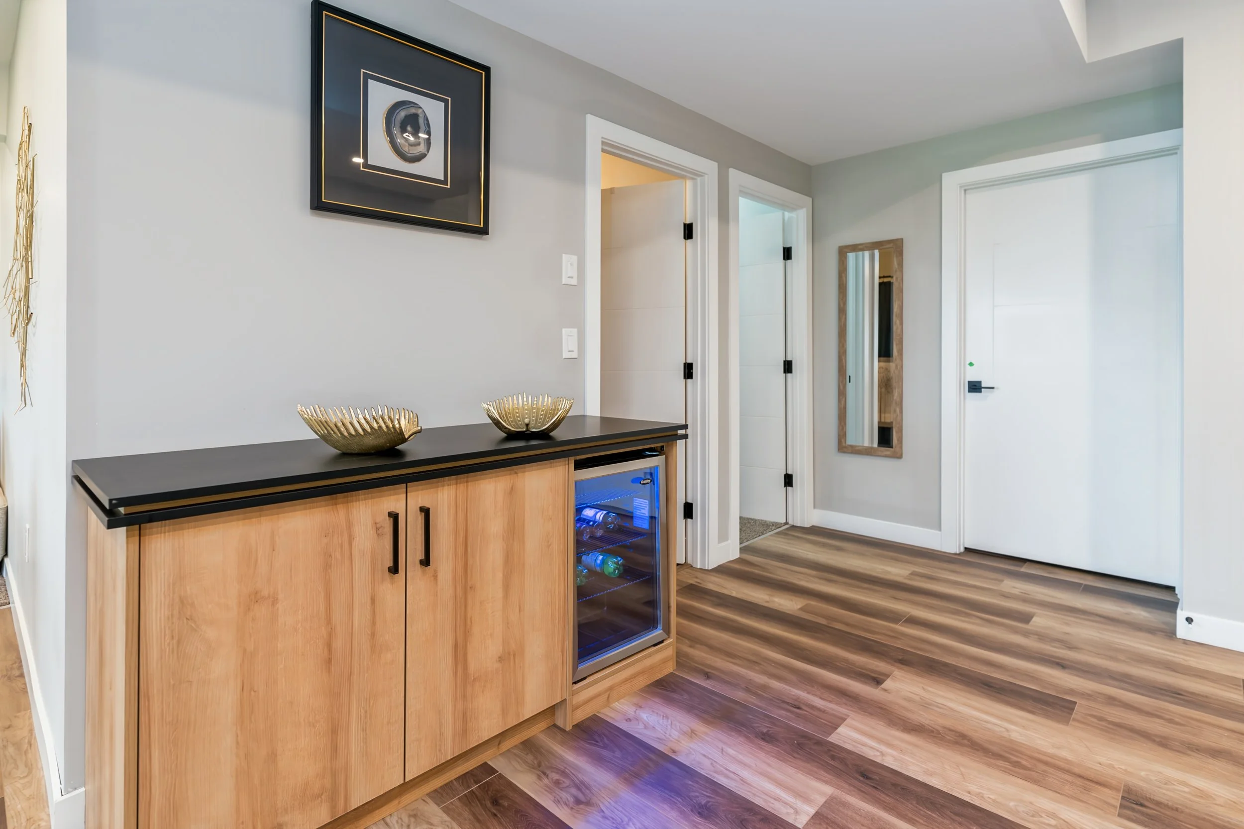 052 Dry Bar in Headingley Manitoba Luxury Home.jpg