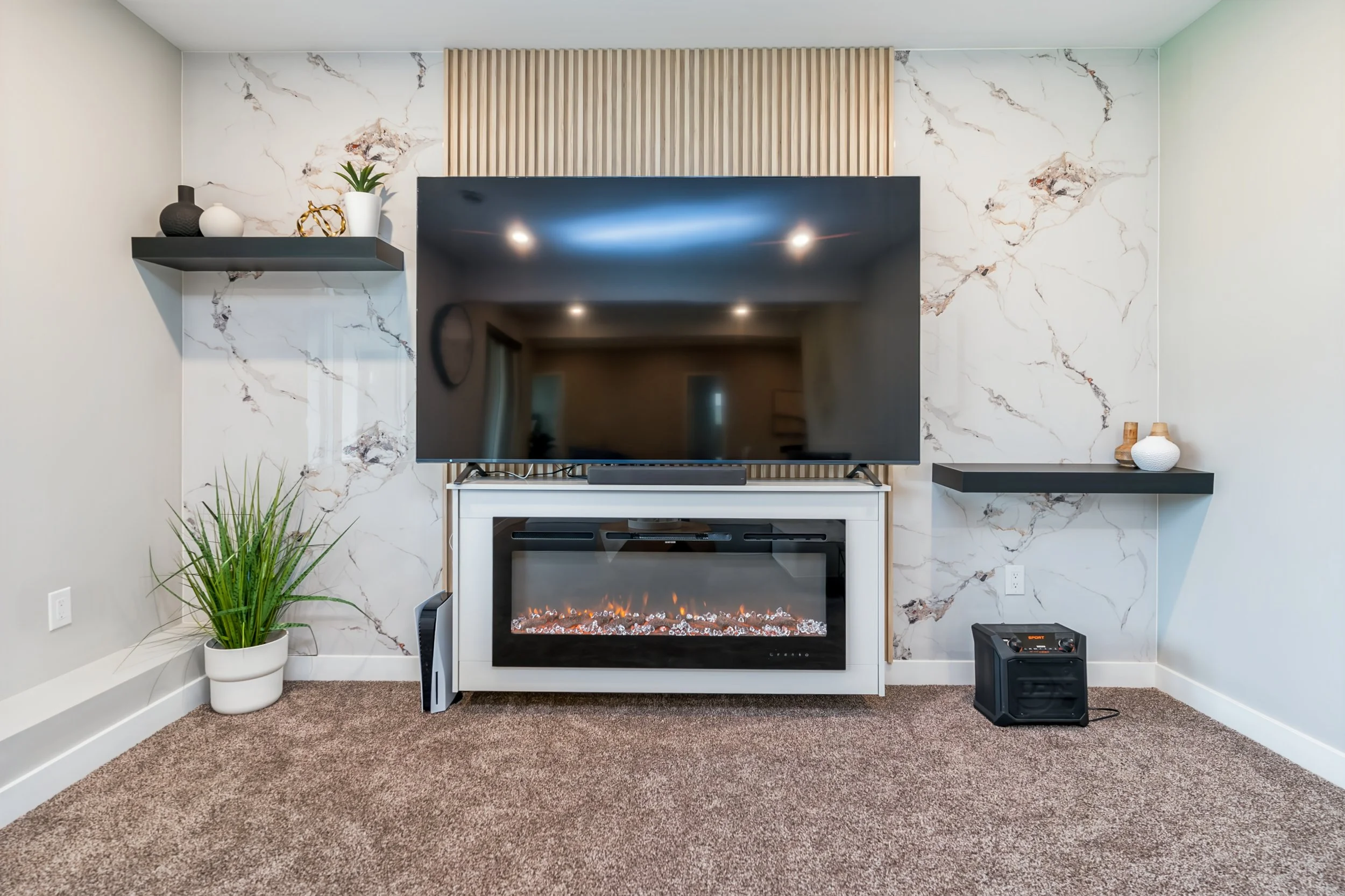 064 luxury entertaining in headingley manitoba.jpg