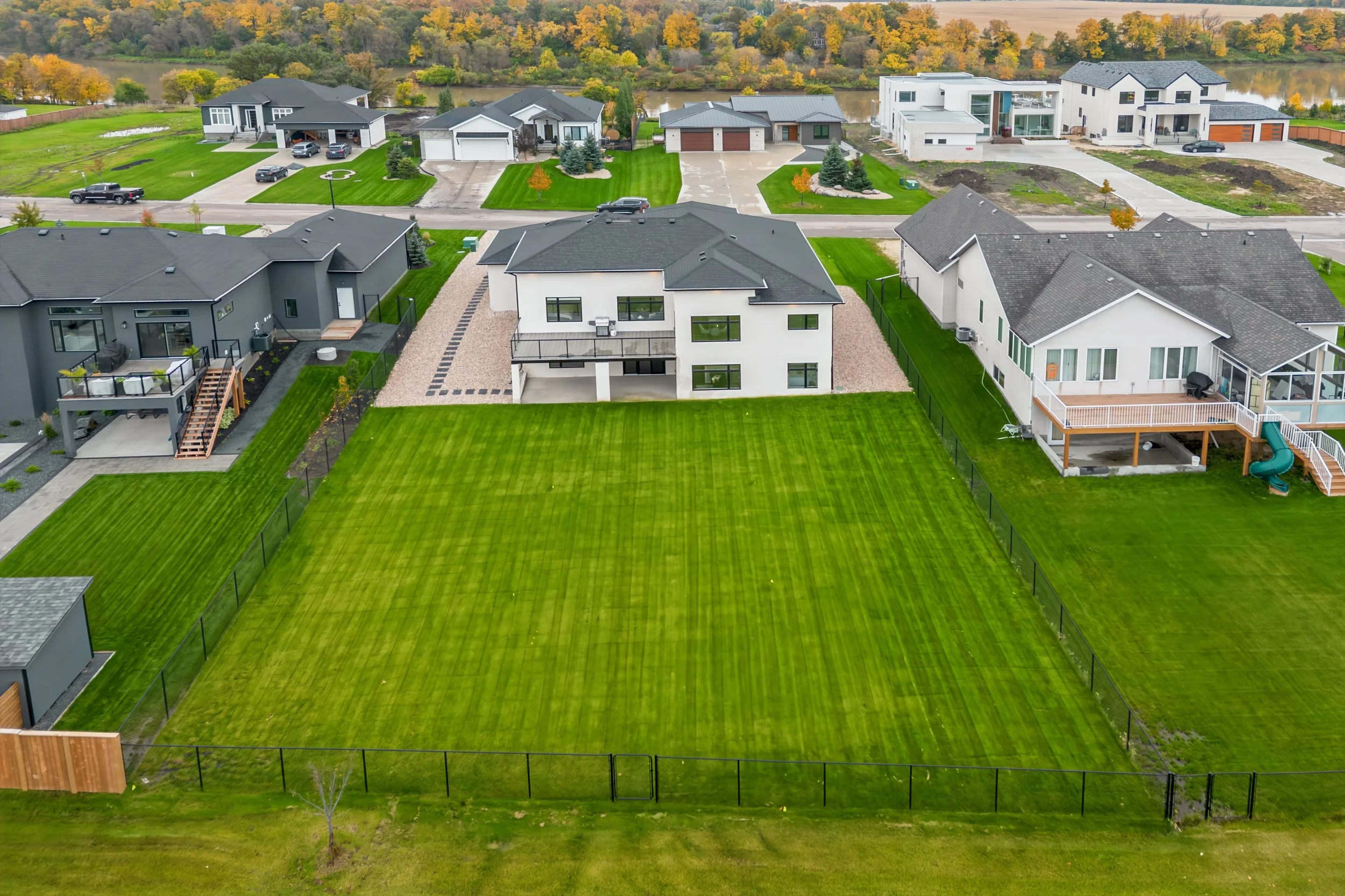 092 large lots in headingley manitoba.jpg
