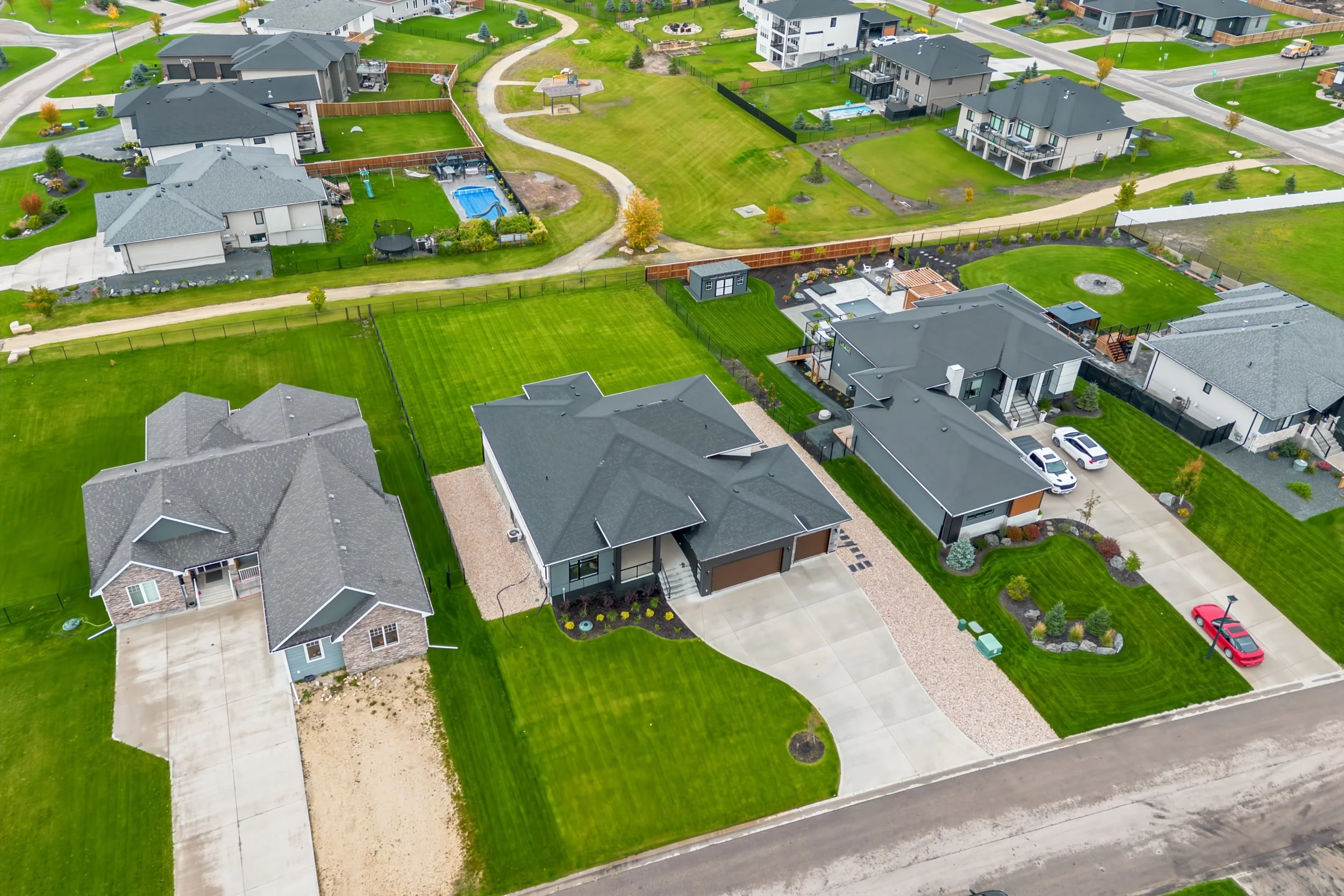095 luxury living in Manitoba.jpg