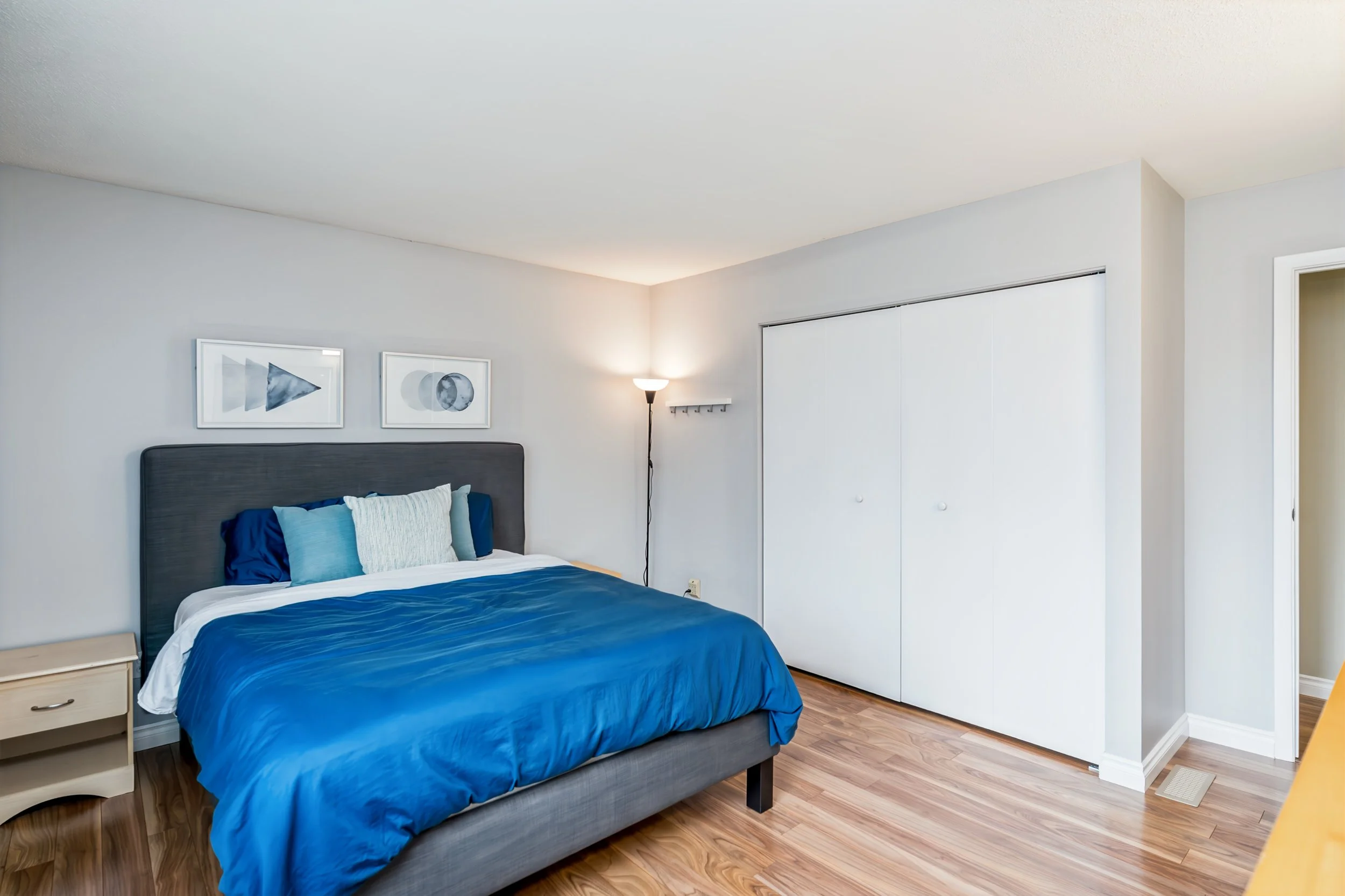 024 Alternate view of the spacious upstairs primary bedroom..jpg