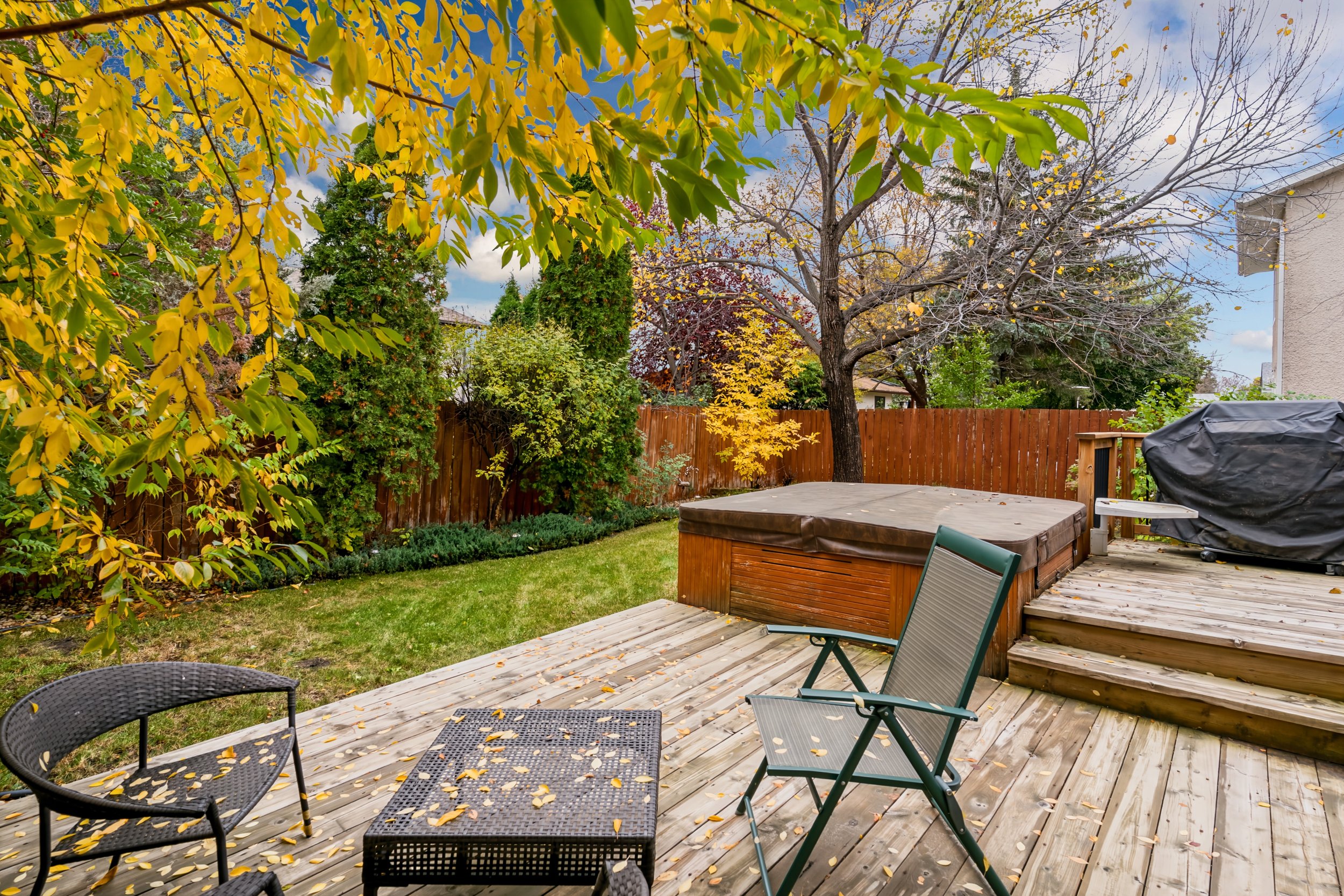 044 Exterior view of the 1,512-square-foot home in Meadowood..jpg