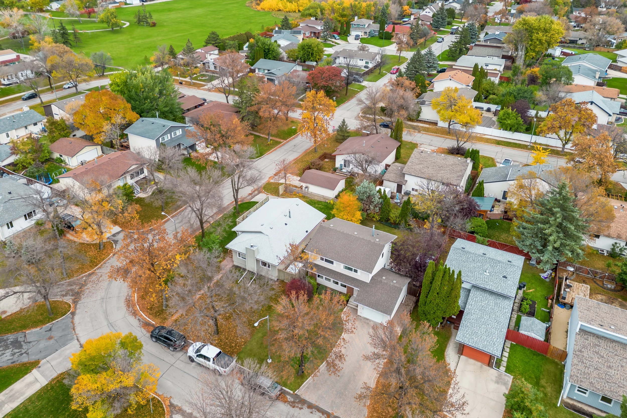 050 homes within walking distance to parks and schools.jpg