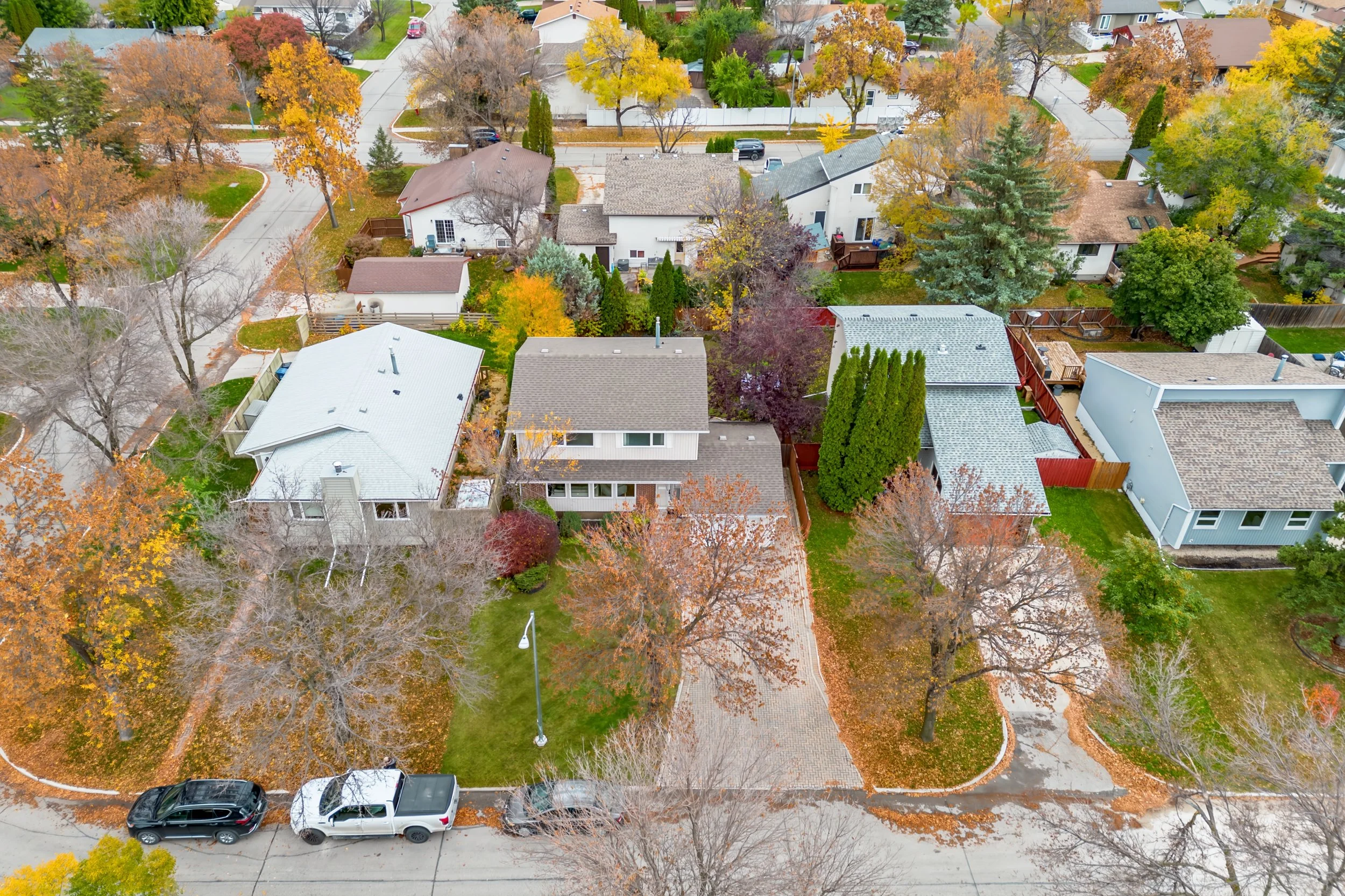 051 aerial drone shots in Meadowood Winnipeg.jpg