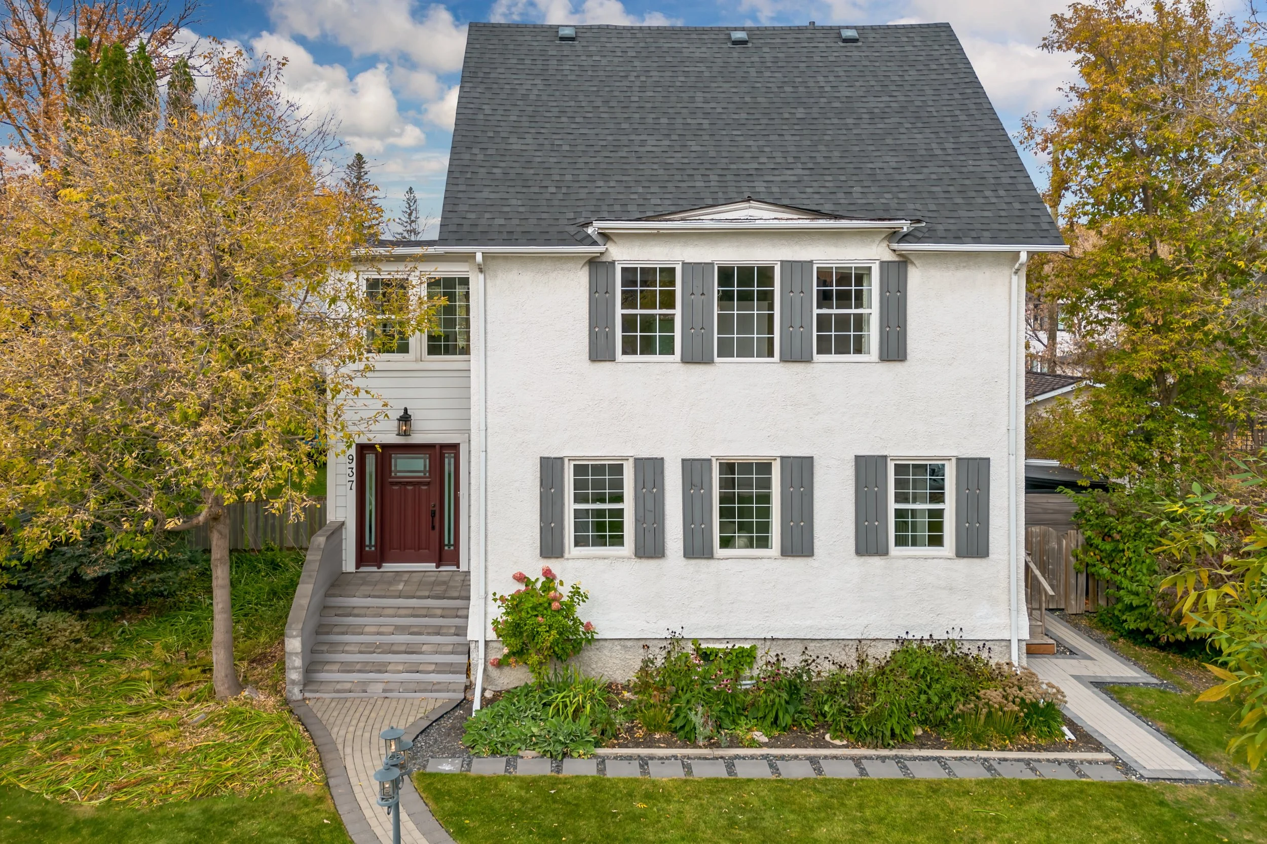 937 North Drive, East Fort Garry