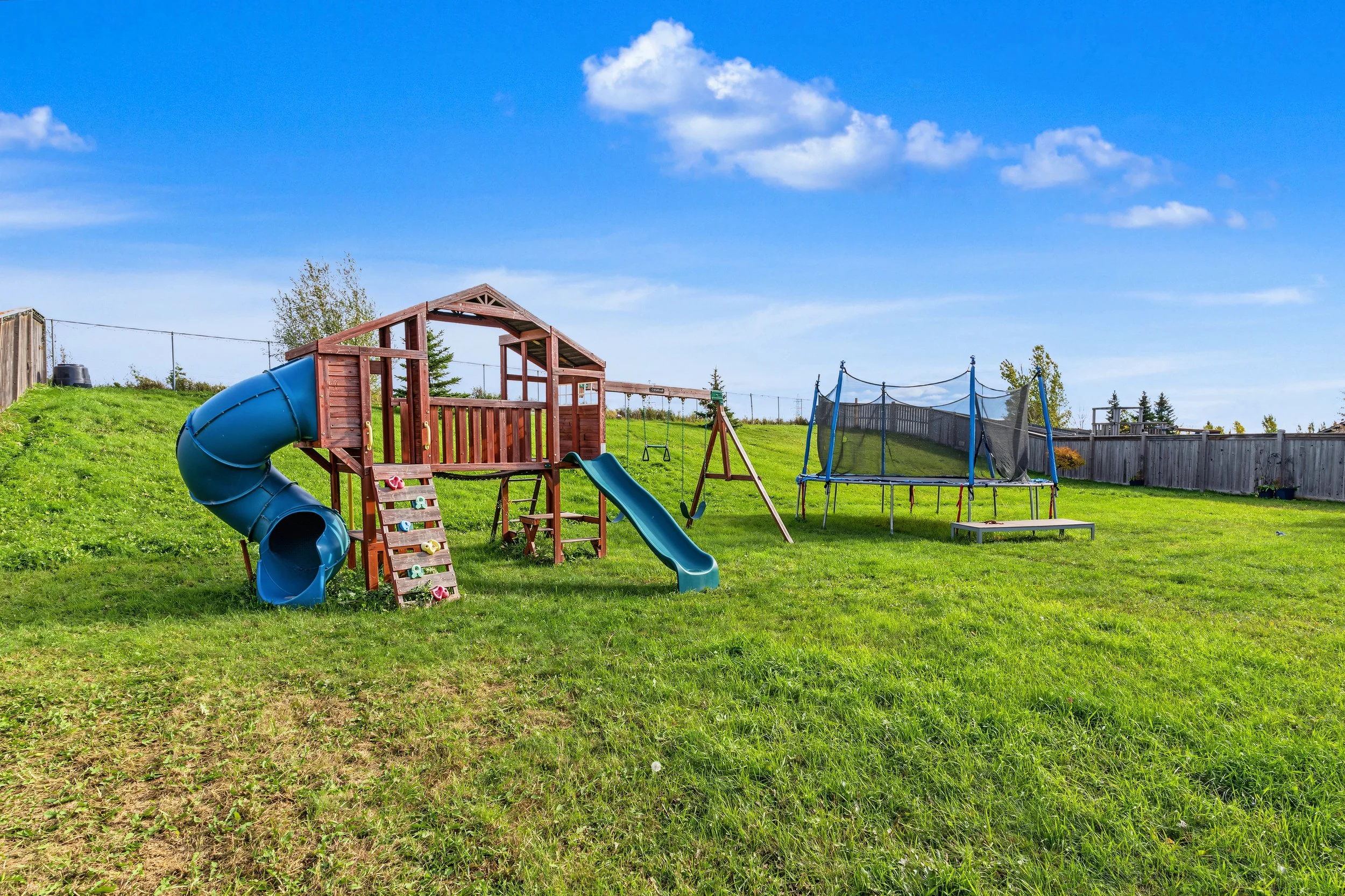 042 family friendly yards in transcona manitoba.jpeg