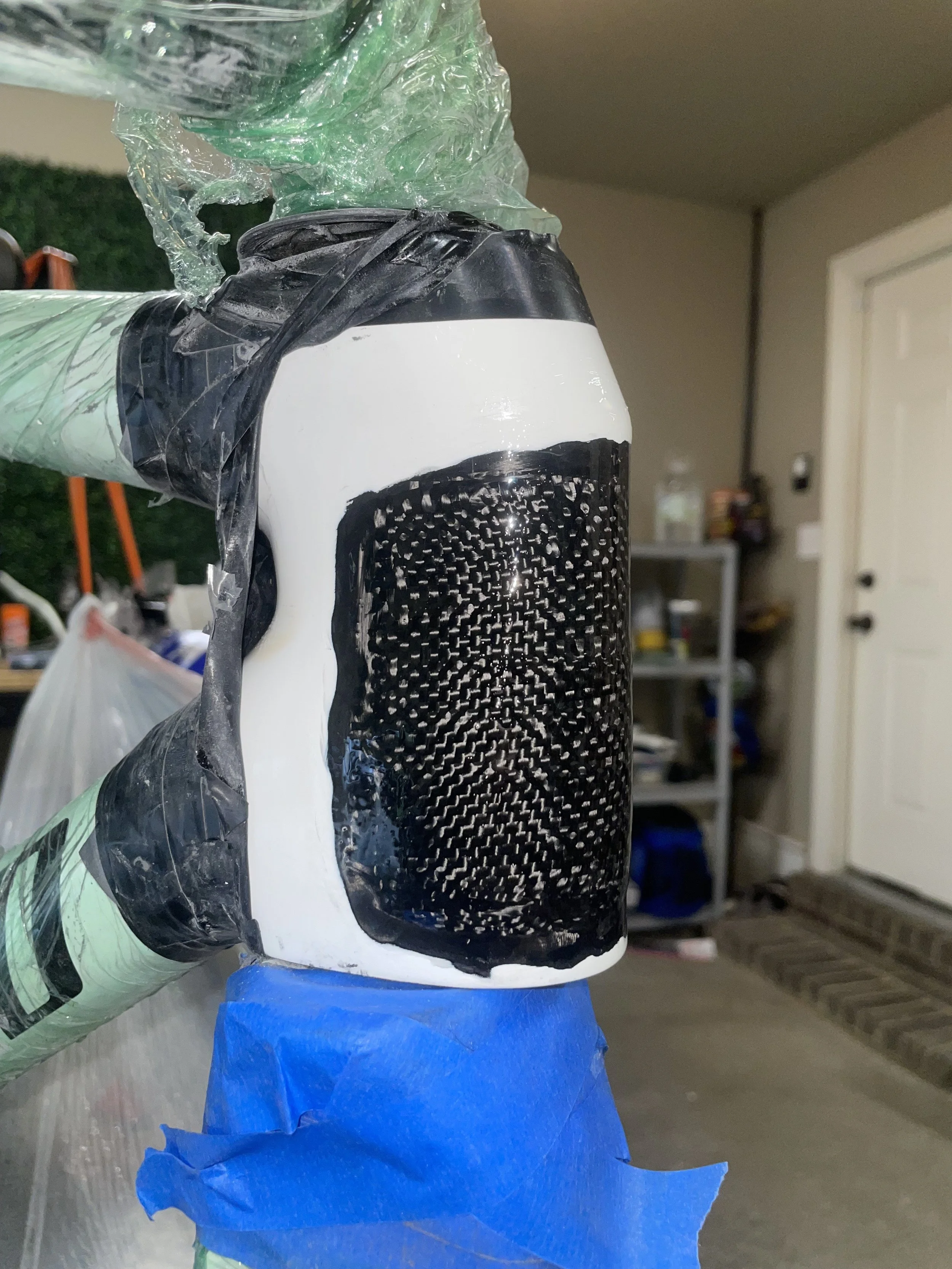 This repair was originally done without disassembling the bike which allowed us to keep the turnaround time extremely short. Here the structure of the carbon fiber headtube has been restored and was ready to race, although it was a bit of an eye sore