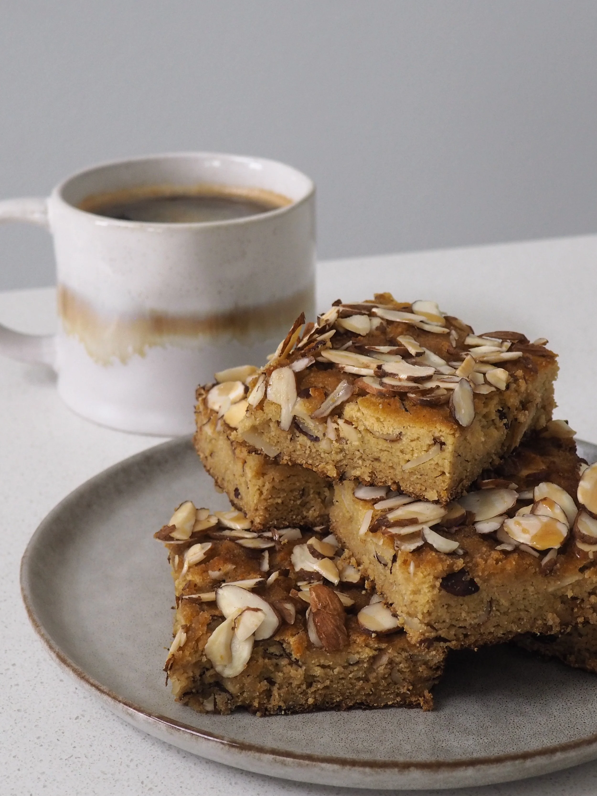 PORTAKALLI BADEMLİ MAPLE CAKE