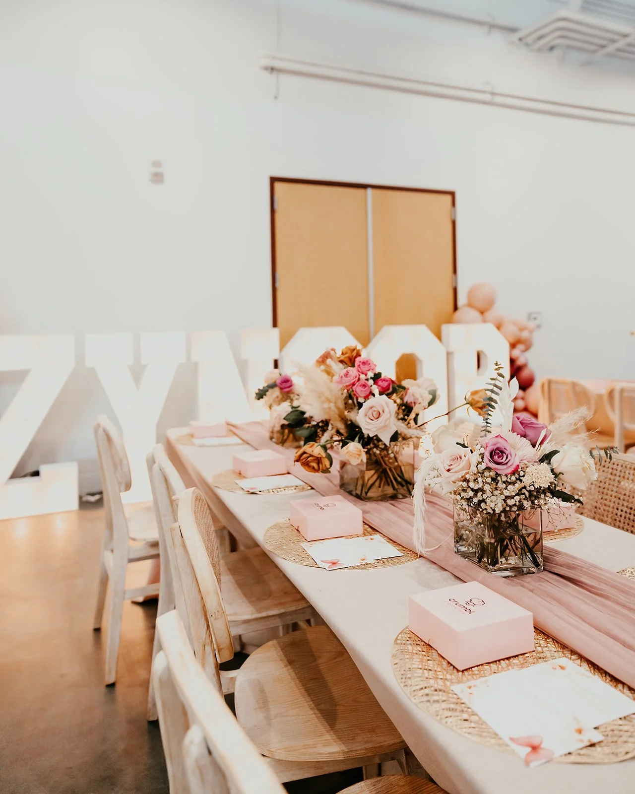 Elegant table decor at high-end baby shower at Fullerton Arboretum — Luxury event photographer Tesla Rae Photo based in Southern California
