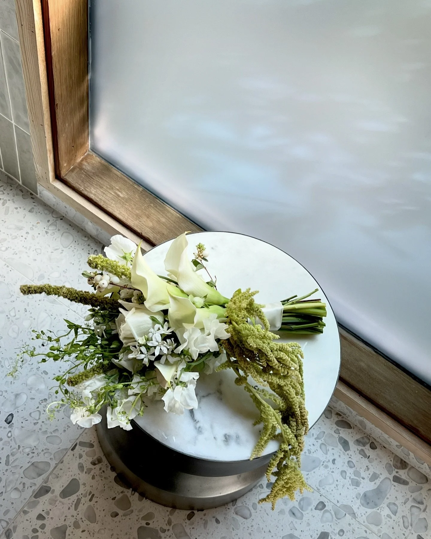 *
White and green designs never go wrong. They are classic, modern, and never get old 🌿
*
*
*
#iamstylingusa