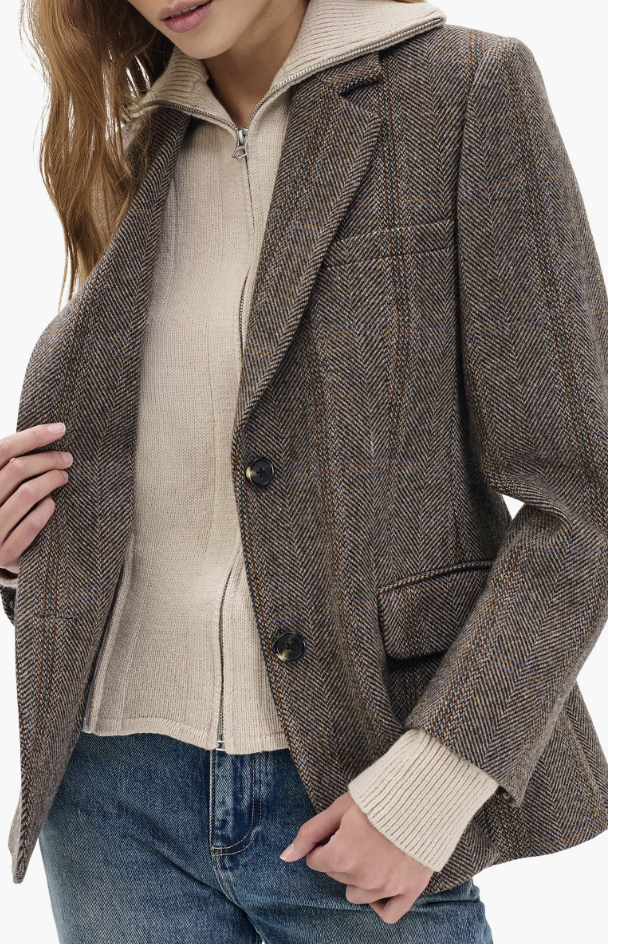 When everything Slows: The Pieces that Stay