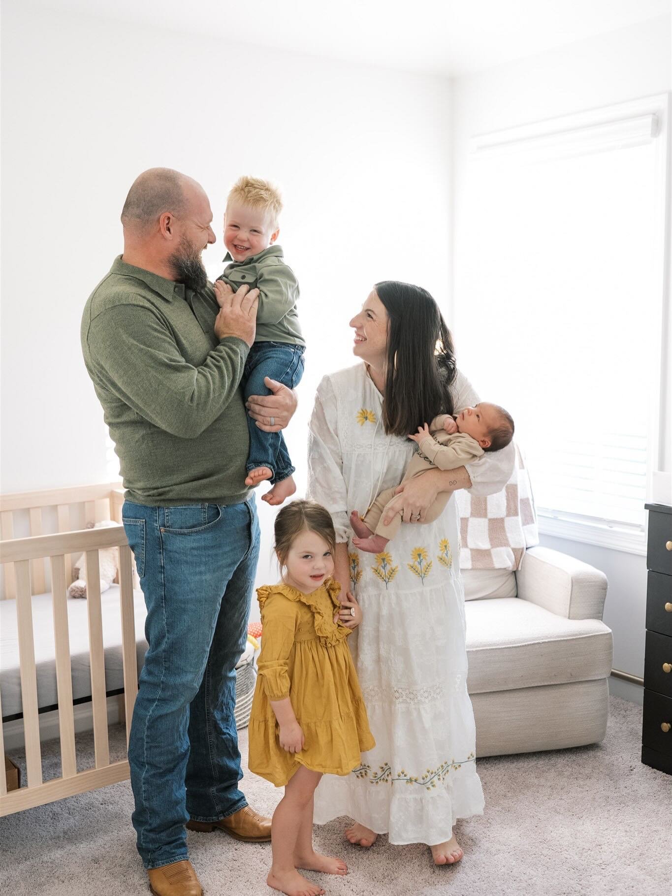 The last pic of baby maverick and big sis 🥹🫶🏼