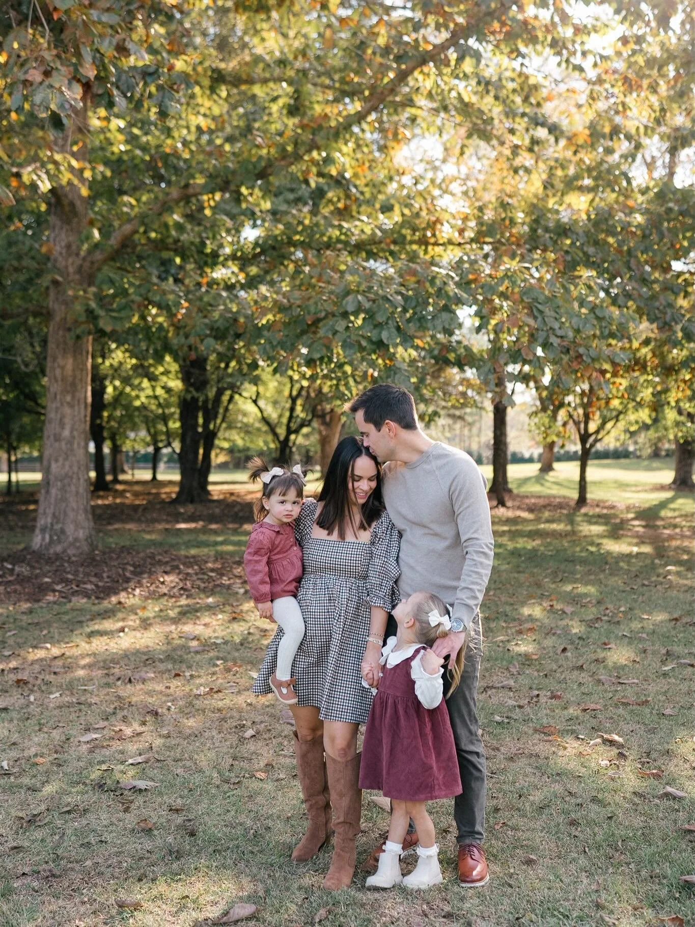 The Morrison Family 🤍 my nieces love the camera if you can&rsquo;t tell 😏🥰