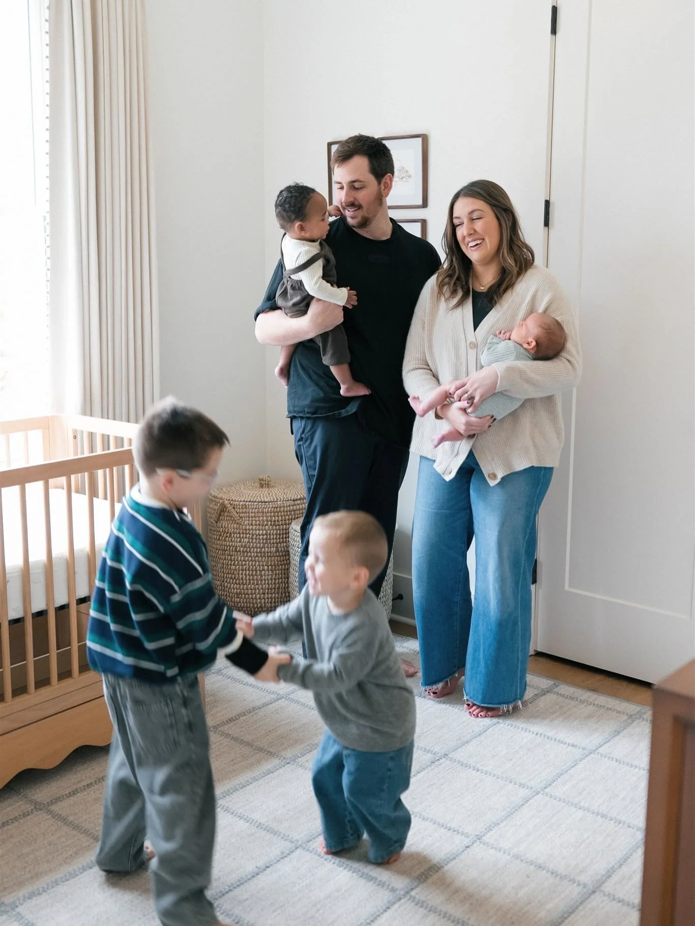 Eiford party of 6 💙. Honored I got to capture another baby boy joining the fam 🥹