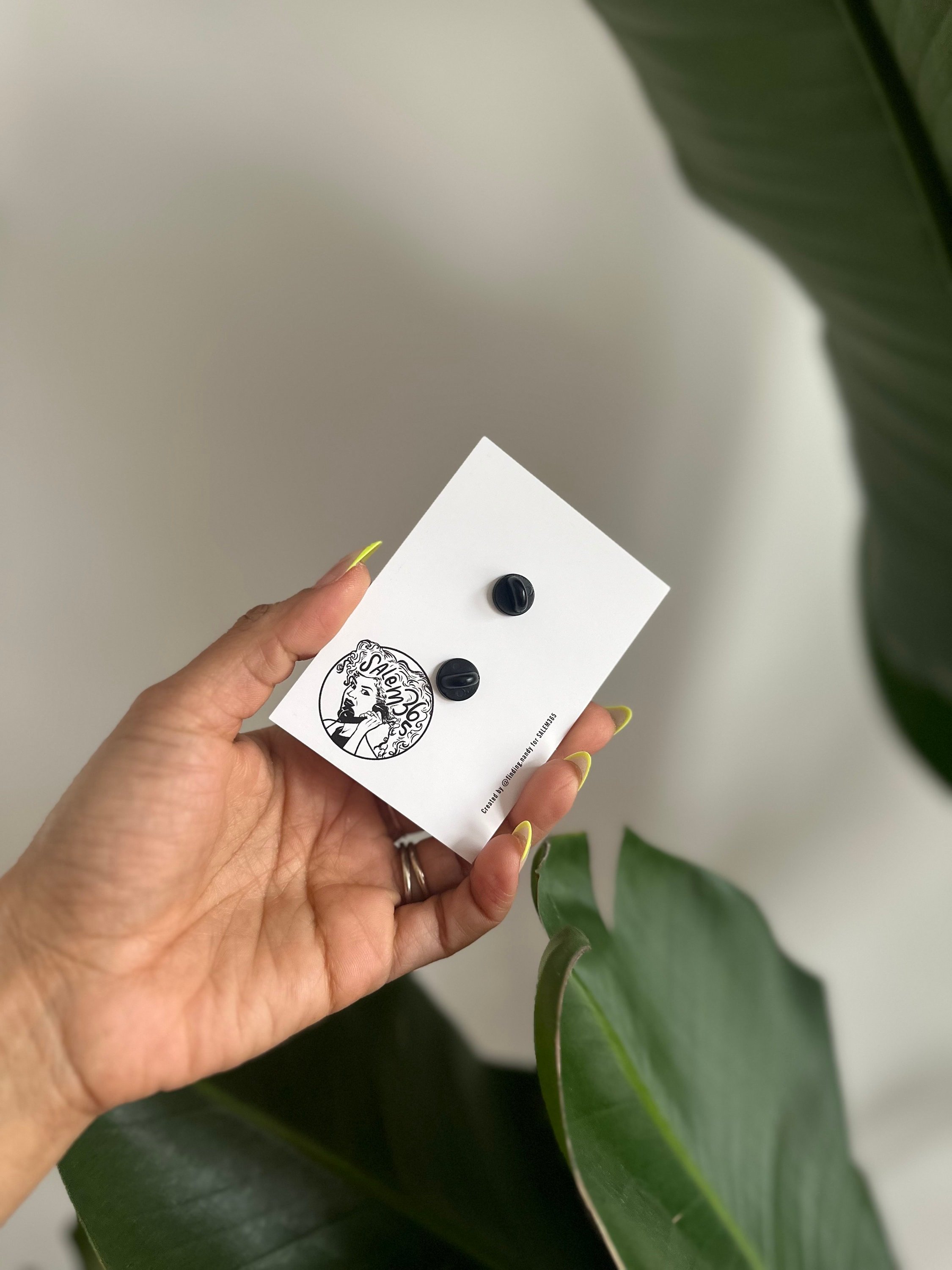 https://i.etsystatic.com/23630926/r/il/f0df1a/5851991540/il_fullxfull.5851991540_tvnq.jpg