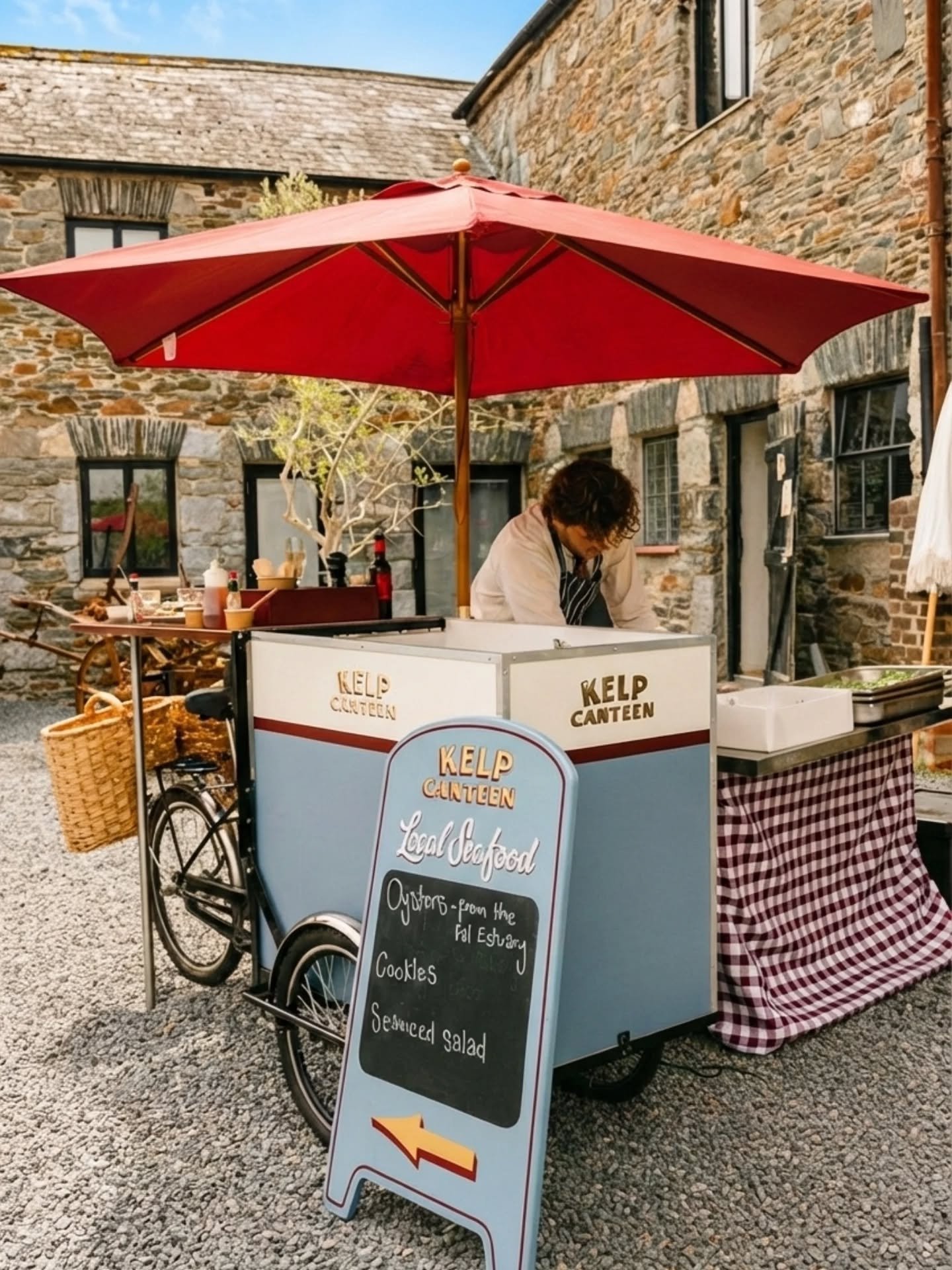 🦪 Hire our oyster tricycle for your event! 🦪

Transform your wedding reception, party or event into a Cornish seafood experience.&nbsp;

All our native and rock oysters are sourced from the world famous Fal estuary and come with a selection of dres