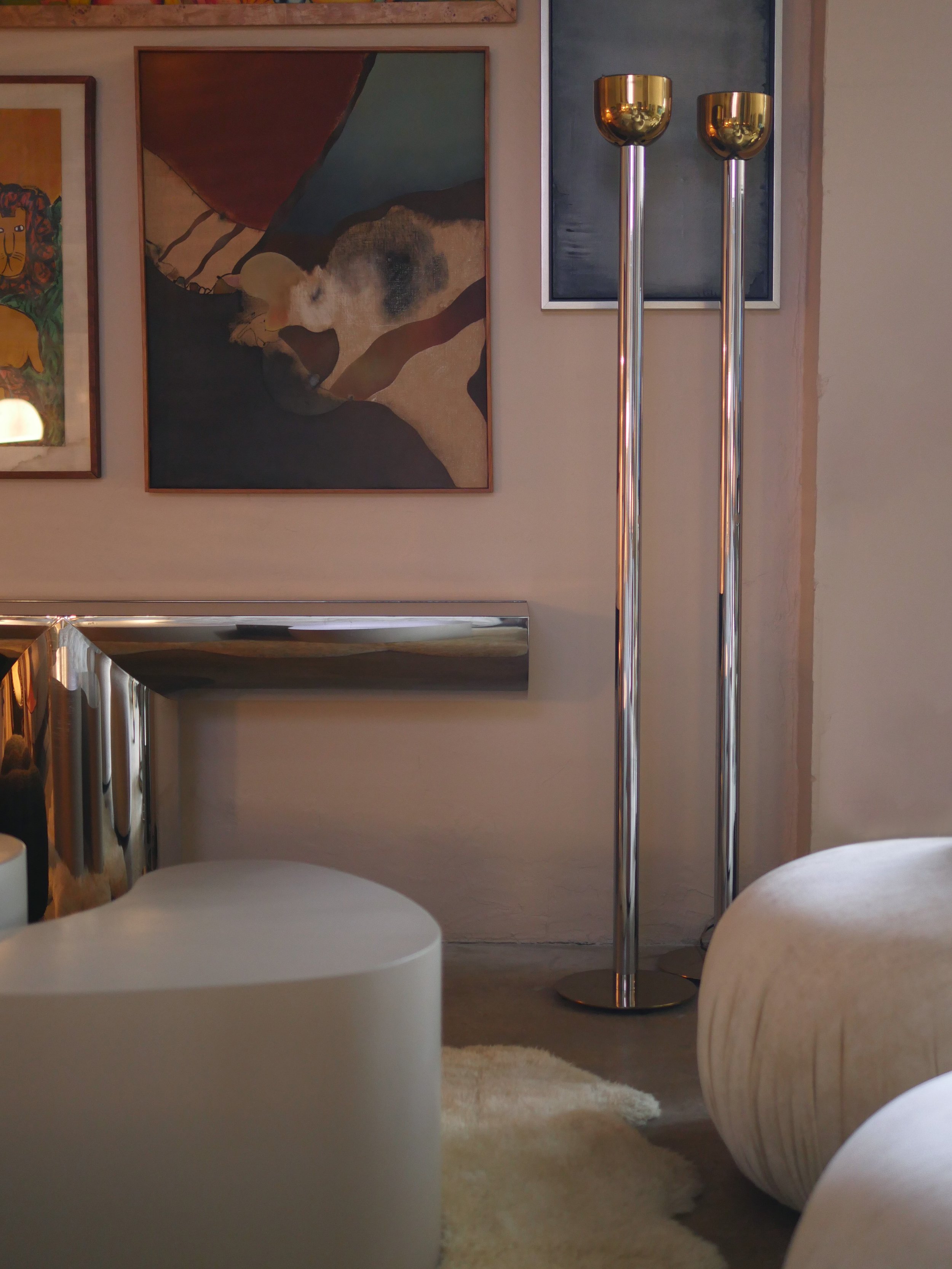 Brueton_Tee_Console_Italian_Lamps_Vignette.jpg