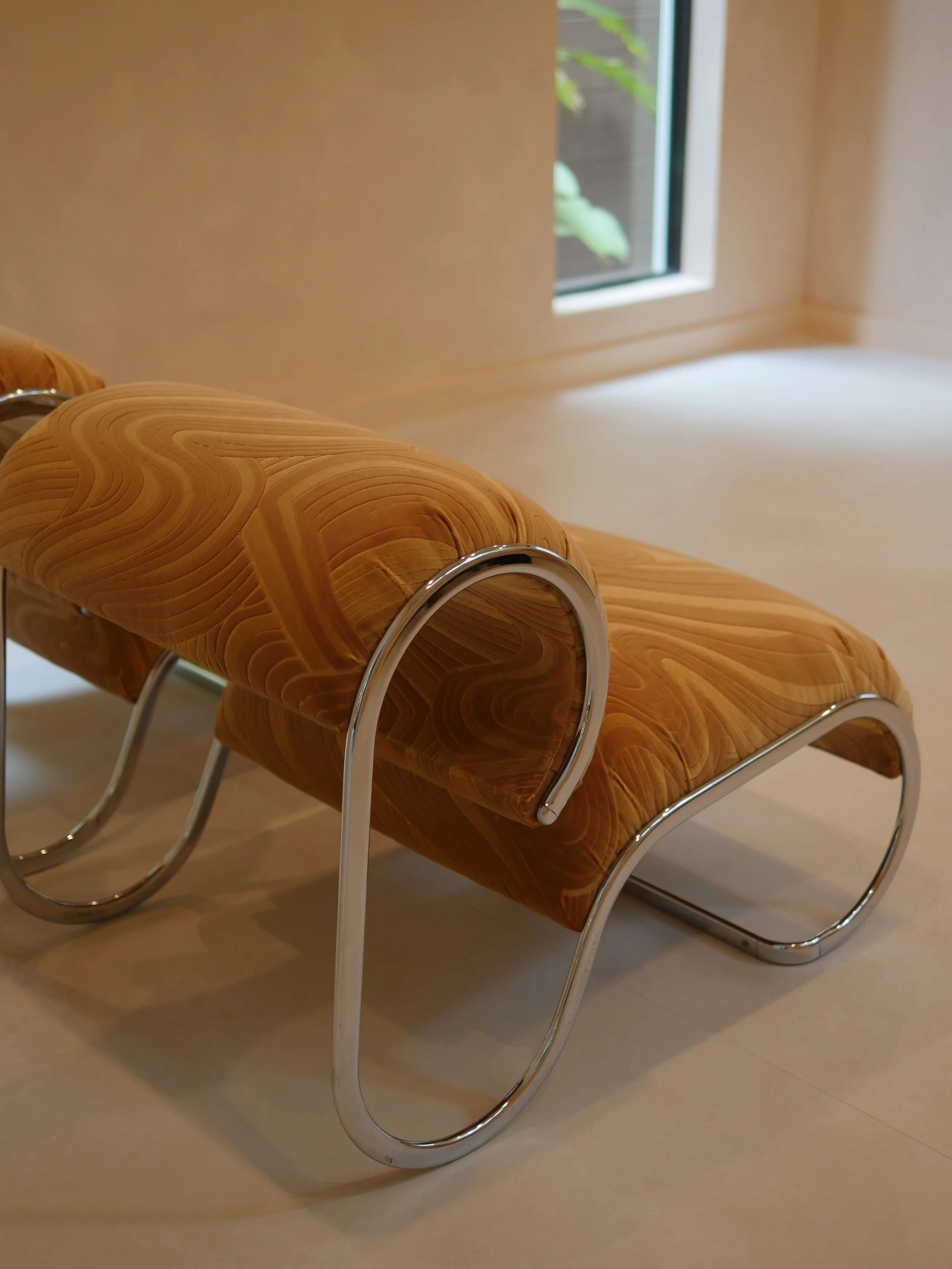 A_Cover_Italian_Lounge_Chairs_Above_Metaphores.JPG