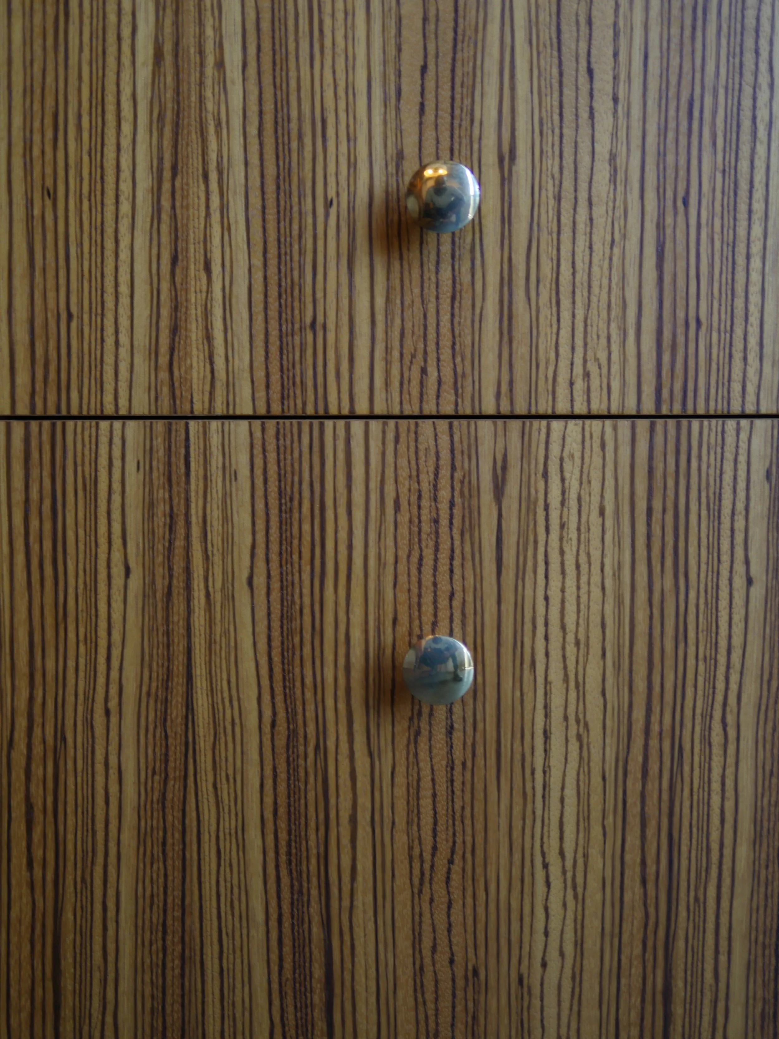 A_Cover_Desk_Brass_Handles.JPG