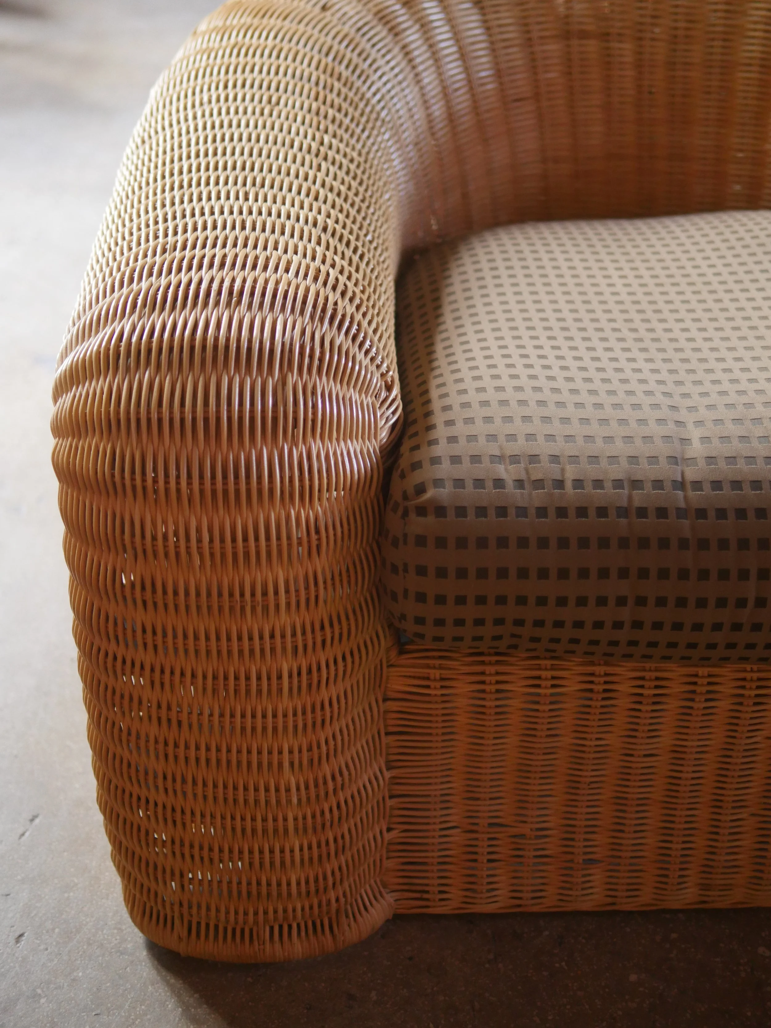 A_Cover_Preview_Rattan_Chair_Left_Arm.JPG