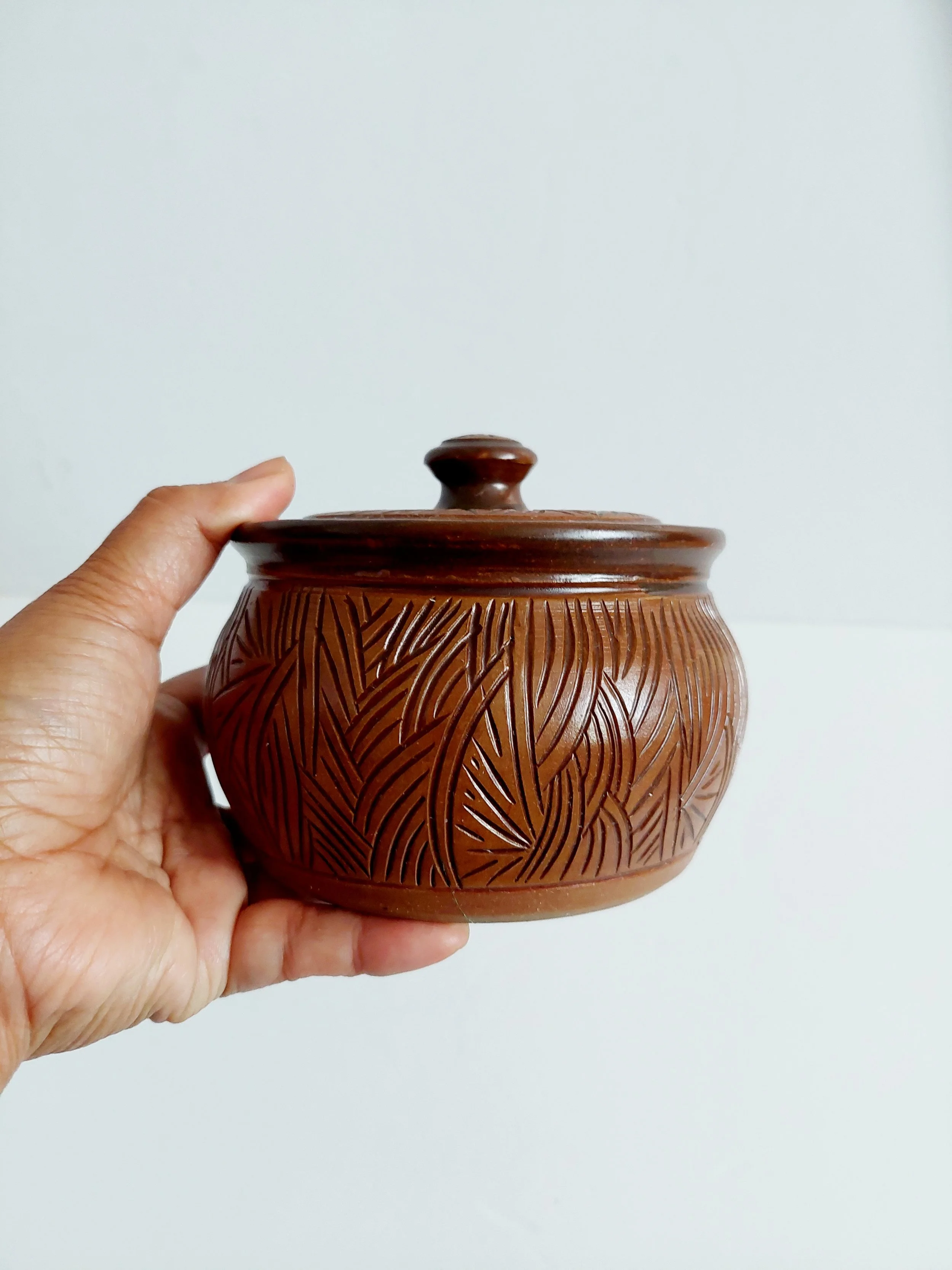Small beautifully designed pottery bowl with lid (#363)