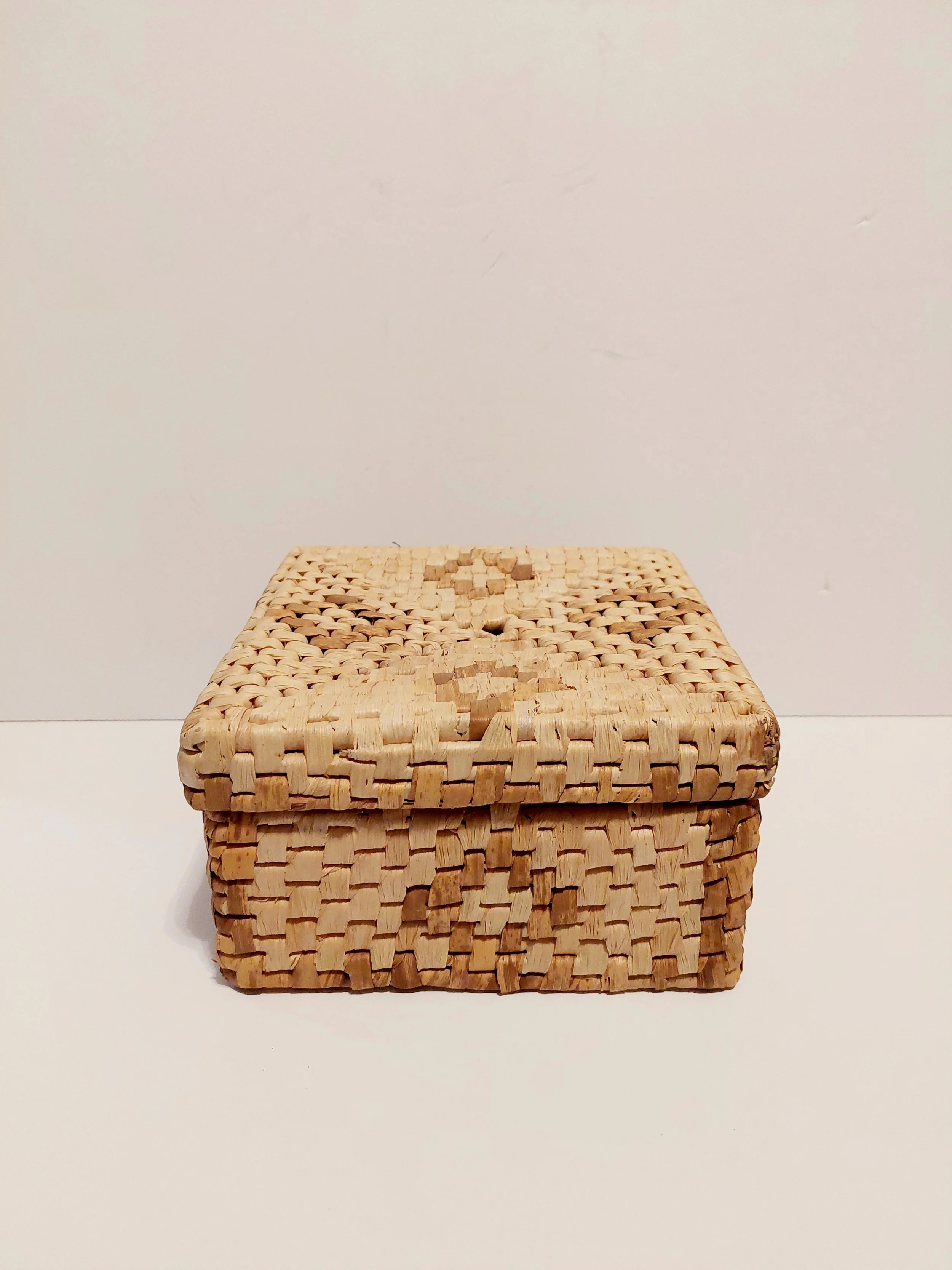 Vintage handmade square wicker storage basket (#094)