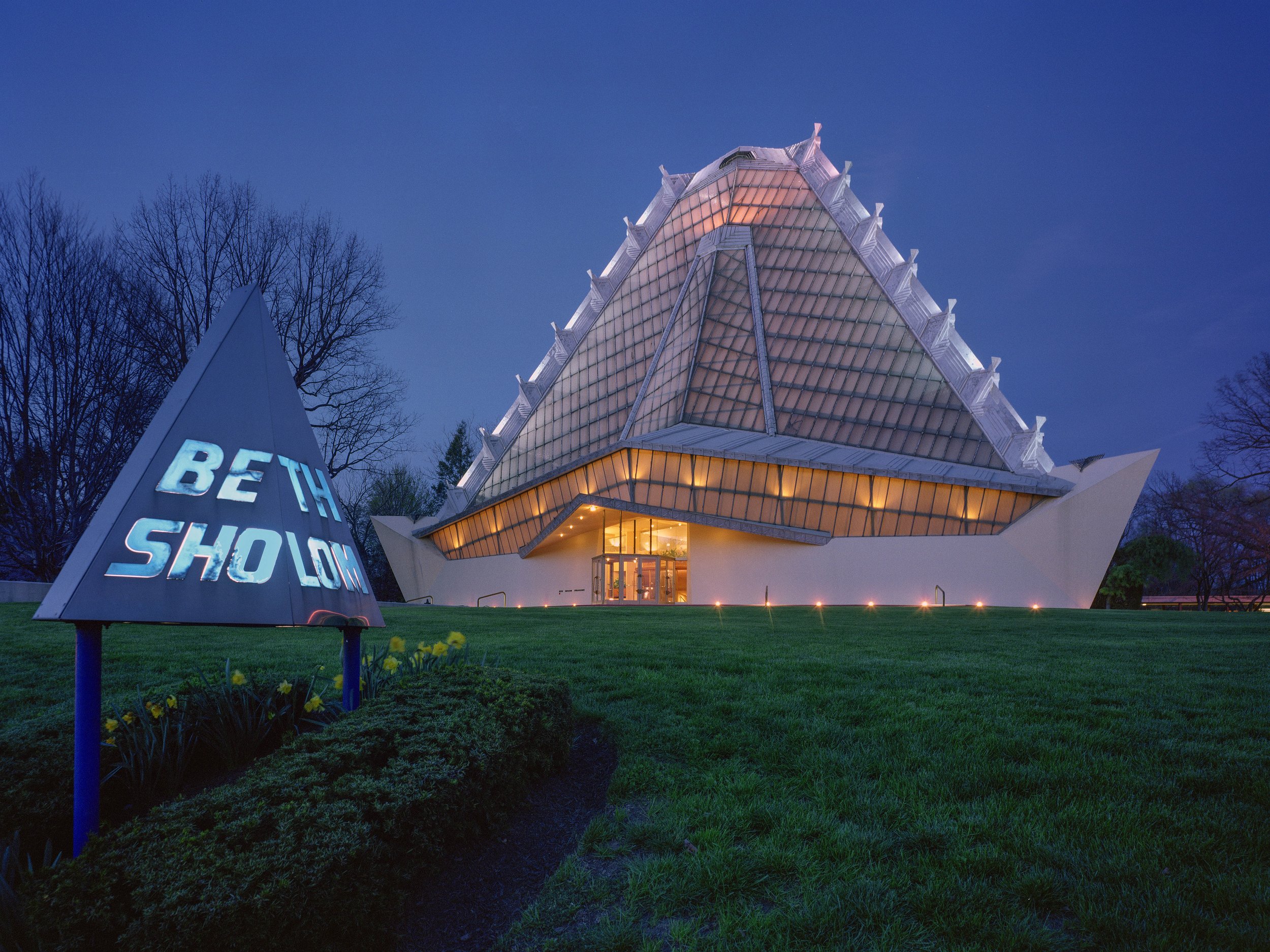 Exterior of the Beth Sholom Synagogue in Elkins Park