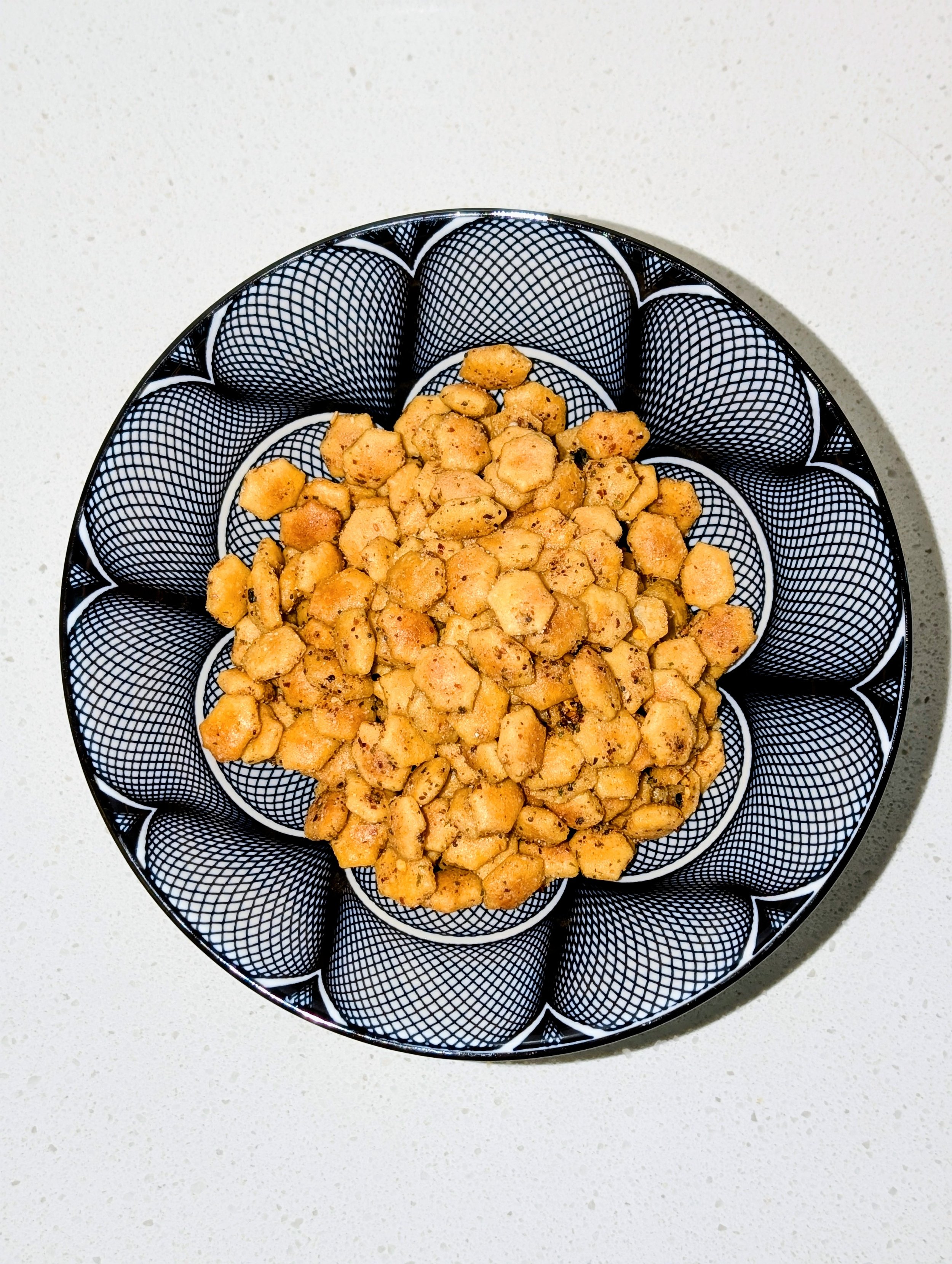 Togarashi rice crackers
