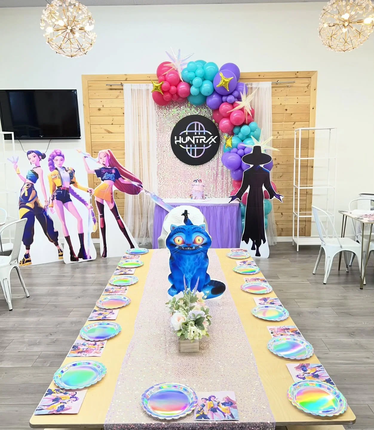Walnut is ready to show us how its done! We are excited to add kpop demon hunters to Walnuts party themes as a Deluxe theme!

#kpop #kpopdemonhunters #birthday #indoorplayground