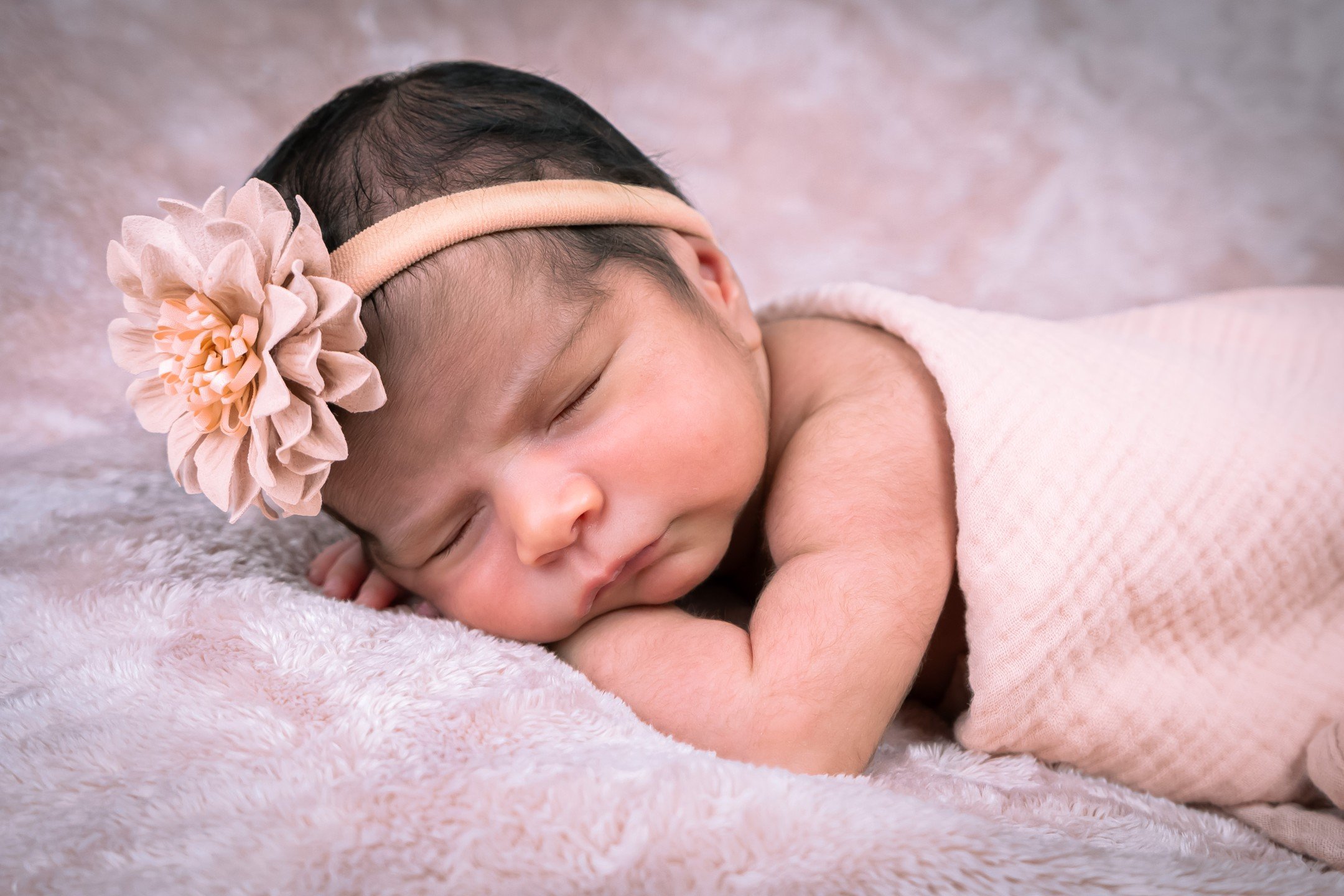 Newborn photography

we create memories with safety and love for your baby.

discounts available in Florida
#newborn #photography #babysphotography #newbornphotography #newbornphotographer 

Little start photograph

Fotograf&iacute;a de reci&eacute;n