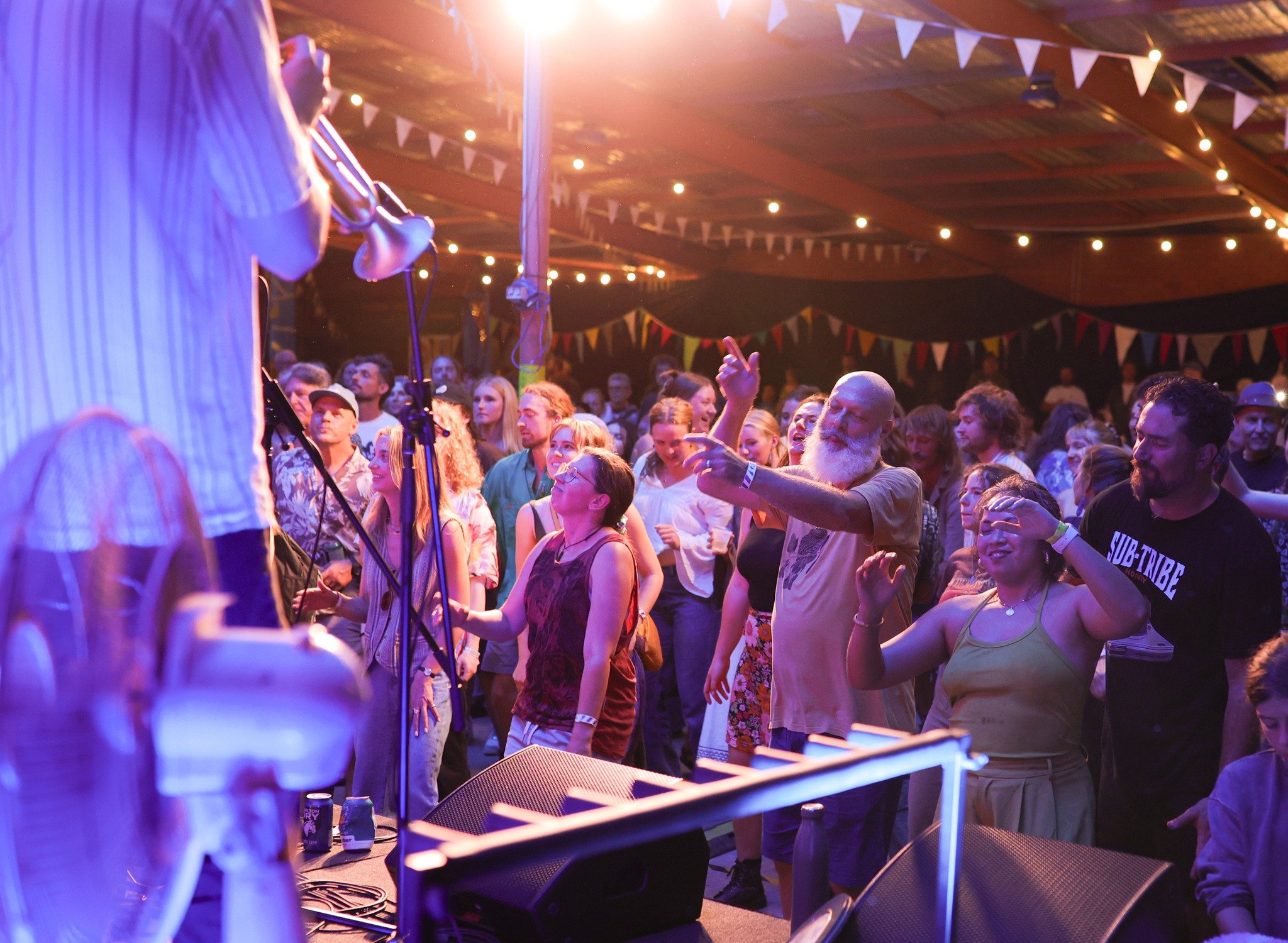 That's a wrap on Day 2 of the Illawarra Folk Festival! Thank you to all the vendors who have been braving the rain with us, making sure everyone stays fed in this weather. 

The music continues tomorrow! Join us from 8am for the final full day of sha