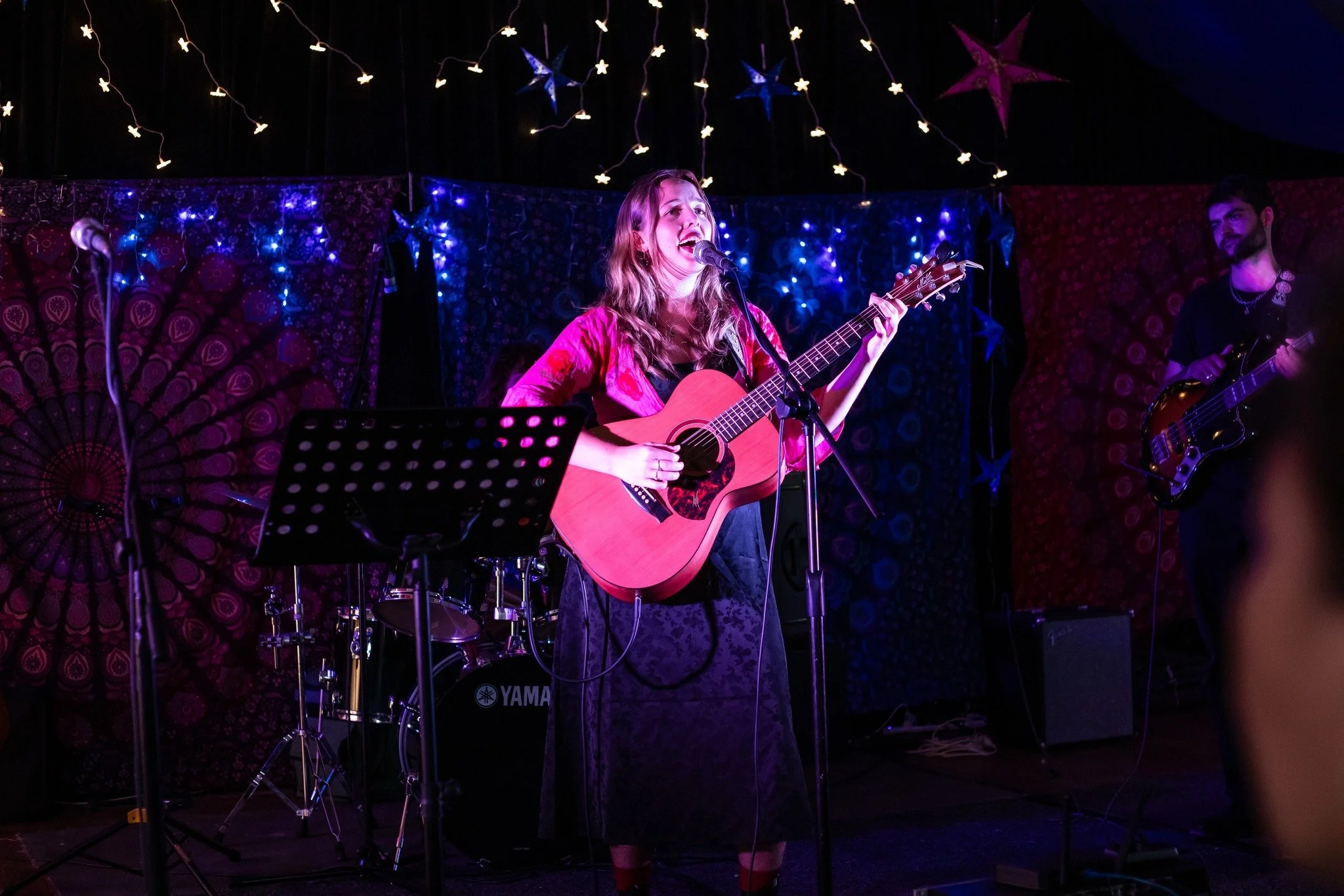 The Charity Concert last night opened up the 2026 Illawarra Folk Festival with a bang!!!

Thank you so much to all the performers who warmed up the stages for the weekend, and all the punters and organisers who helped raise money for Cocky Guides and