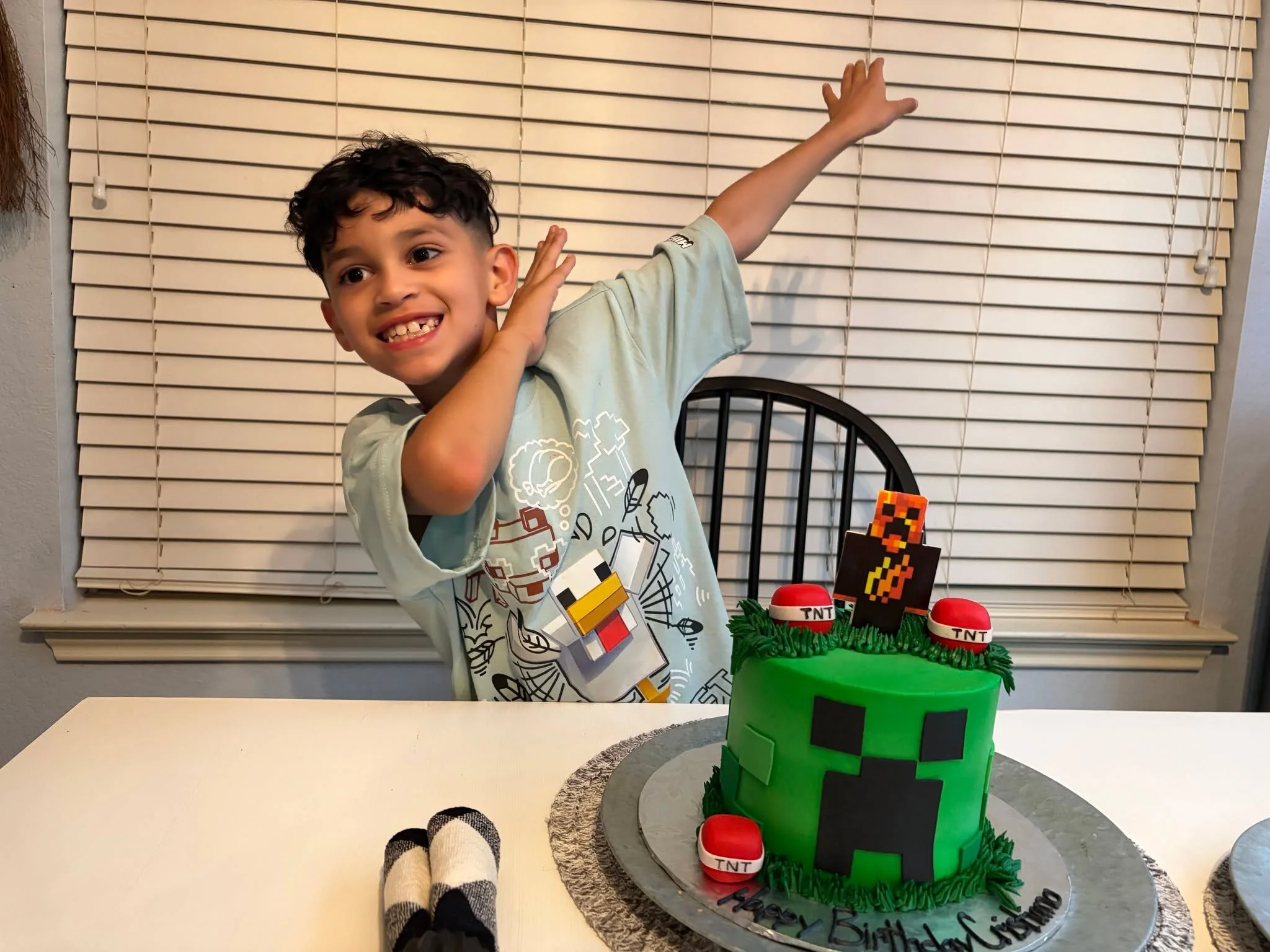 Throwback to this awesome Minecraft birthday cake 🎂🎮
Celebrating my grandson and all the fun birthday memories. Happy birthday! 💚✨