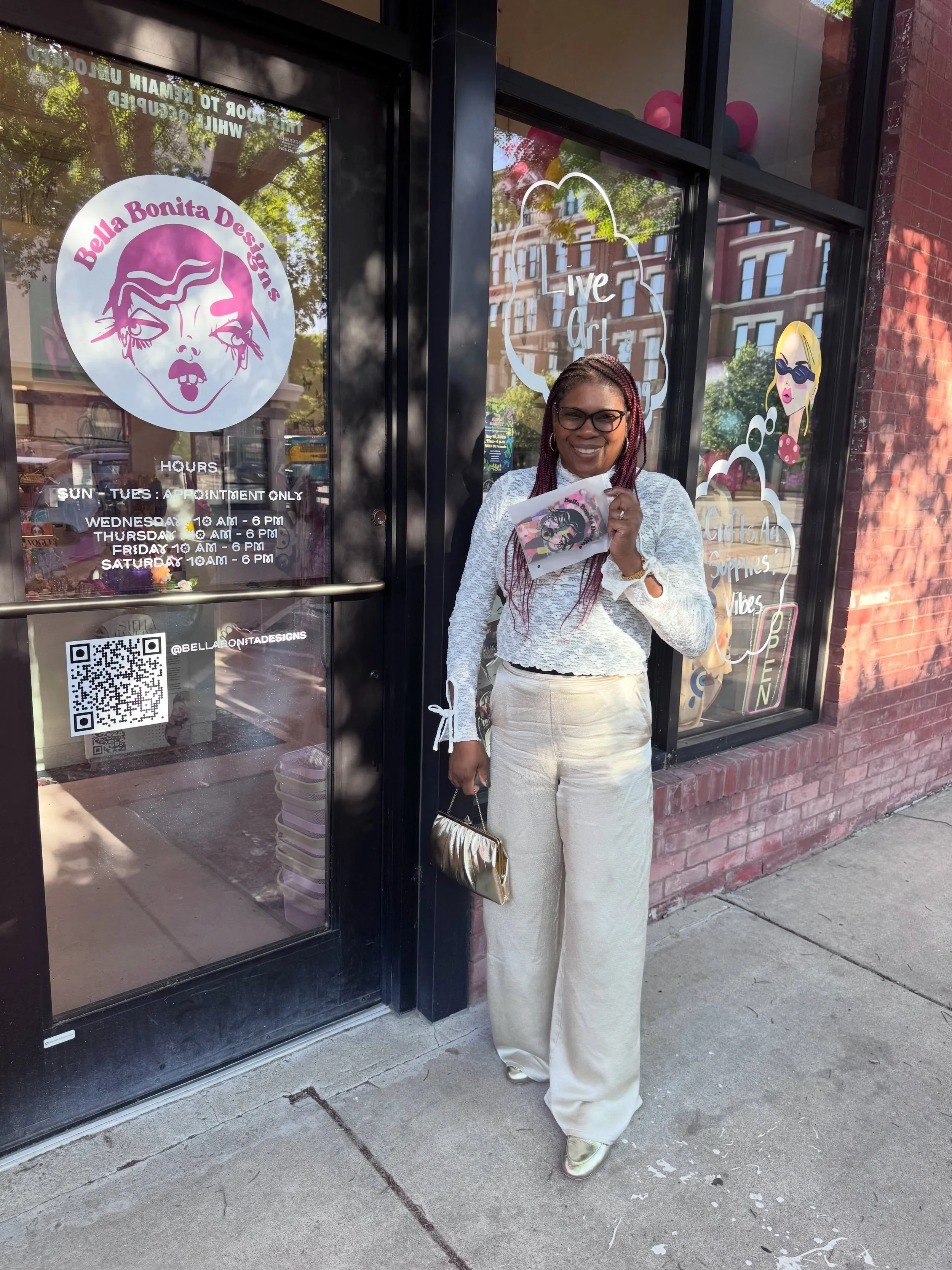 A fun shopping trip to Bella Bonita Designs 🛍️✨

Love supporting small businesses and finding unique boutique fashion pieces. If you&rsquo;re looking for a must-visit Kansas boutique, this one is worth the stop.
