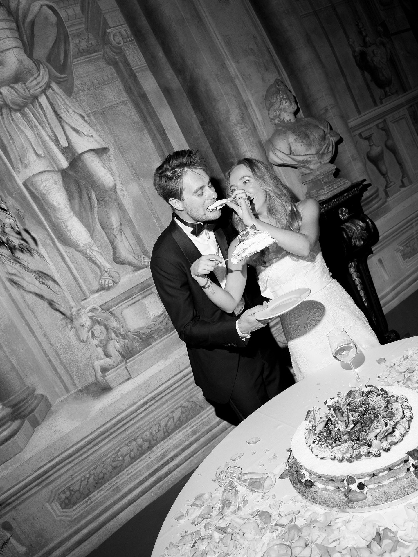 Katie &amp; Nils - Part II 
The Reception 🤍🇮🇹

Venue @villadicorliano 
Photography @tenacresagency 
Videography @tenacresagency 
Planner @lauraferrariweddings 
Florist @sabrinabarsanti.fiori 
Dress @lucidibelladesign 
Hair @landi.look