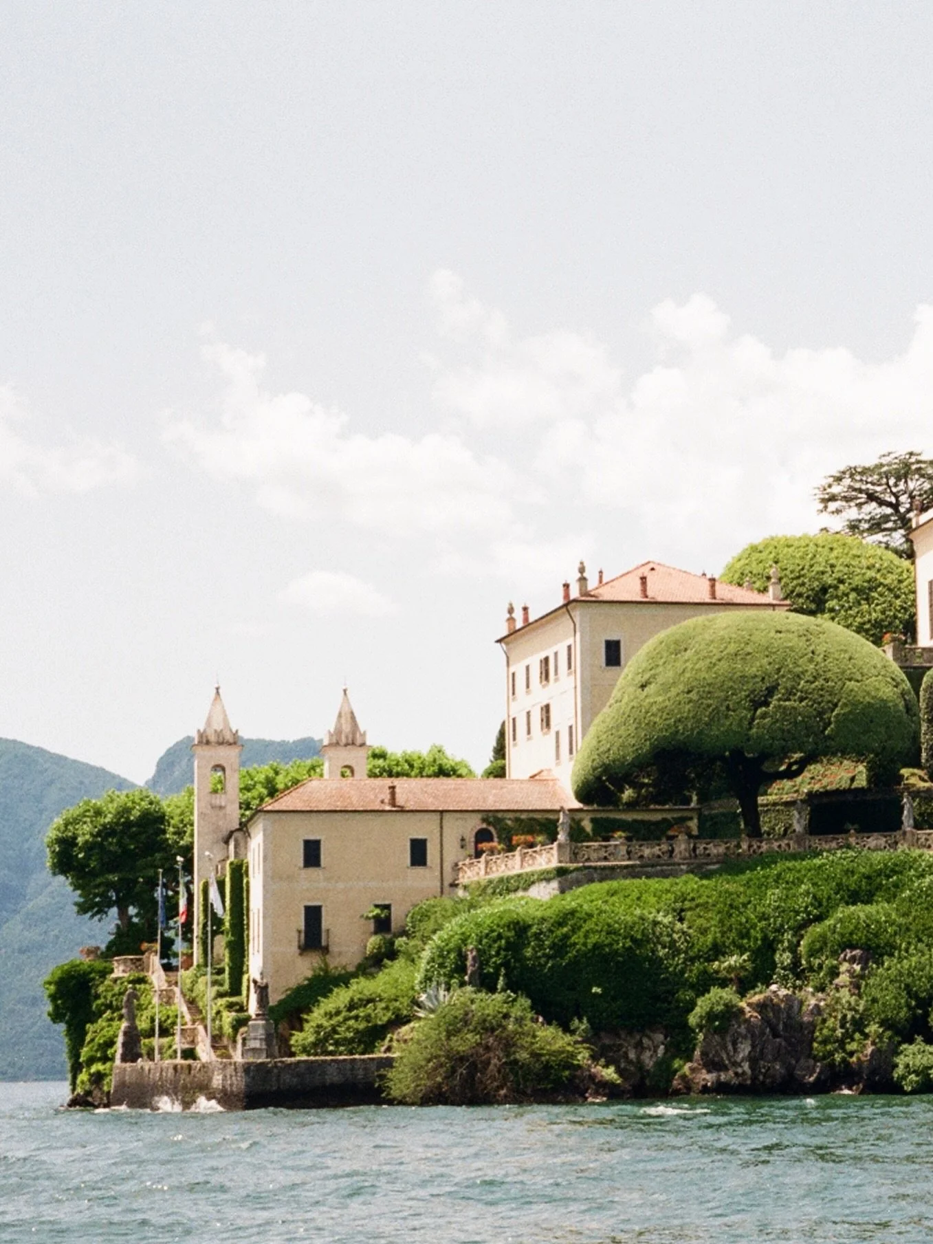 Nina &amp; Vy on 35mm 🎞️ 🇮🇹

Venue @villaauradellago 
Photography @tenacresagency 
Video @enaweddingfilms 
Dress @jatonbride @jatoncouture @verawangbride @verawangaus 
Florist @ilmercatinodeifiori_carateb 
MUA &amp; Hair @vivianamurgia_makeup 
Mus