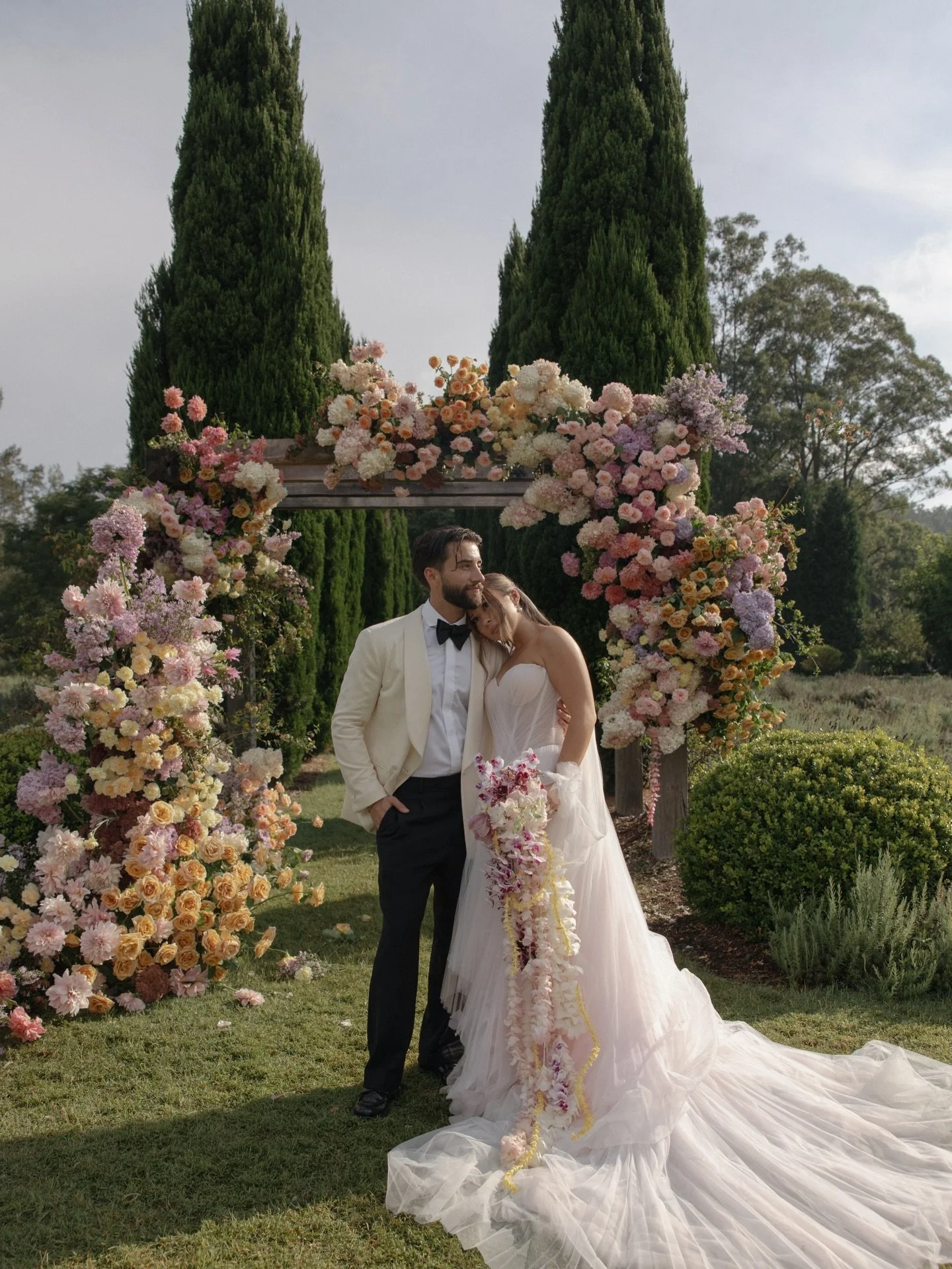 Selina &amp; Connor 🤍

Venue @redleafwollombi 
Photography @tenacresagency 
Videography @tenacresagency 
Content @foreverandadaysocials 
Planner @honeylaneevents 
Hair &amp; MUA @nahrengeorgesmakeup @airlieandco 
Dress @galialahav 
Florist @filmandf