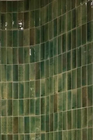 Carrelage vert brillant artisanal salle de bain haut de gamme Marcq-en-Barœul