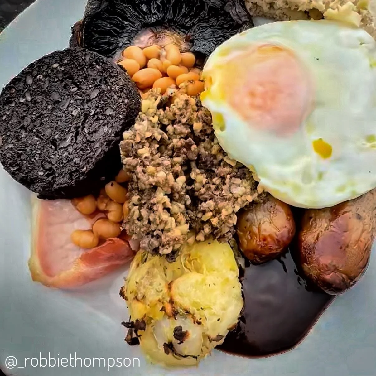 Here&rsquo;s a quick screen grab from @_robbiethompson&rsquo;s recent post @gloucesterservices. Apparently, the group serves 10 million visitors a year😳! Whether you&rsquo;re @gloucesterservices, @tebayservices (and their hotel) or @cairnlodgeservic