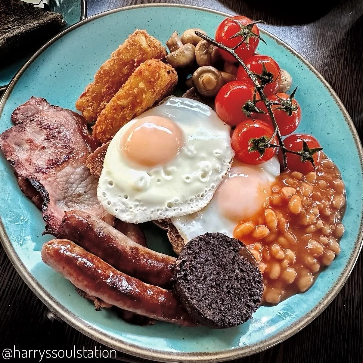 As beautifully noshed by @planetplates, @harryssoulstation in Norwich is much much more than a breakfast destination. A cracking plate this. #blackpudding.