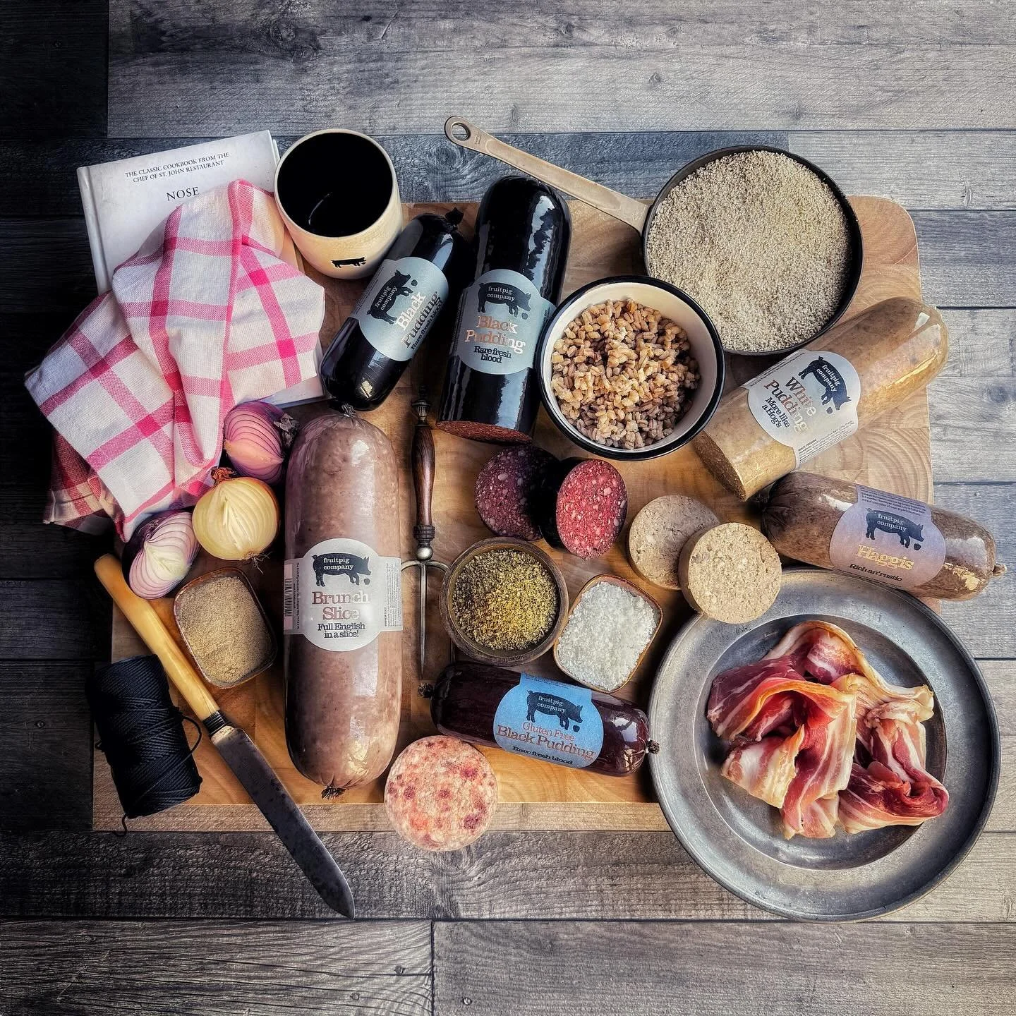 Welcome to all of the new retail outlets selling our Fruit Piggery 🙏. Our interactive maps shows who&rsquo;s selling local to you so please hit our website. Welcome @fodder_fen_farm_sausages @ellisonsbutchers @masterbutchers @paleyfarm @willowtreefa