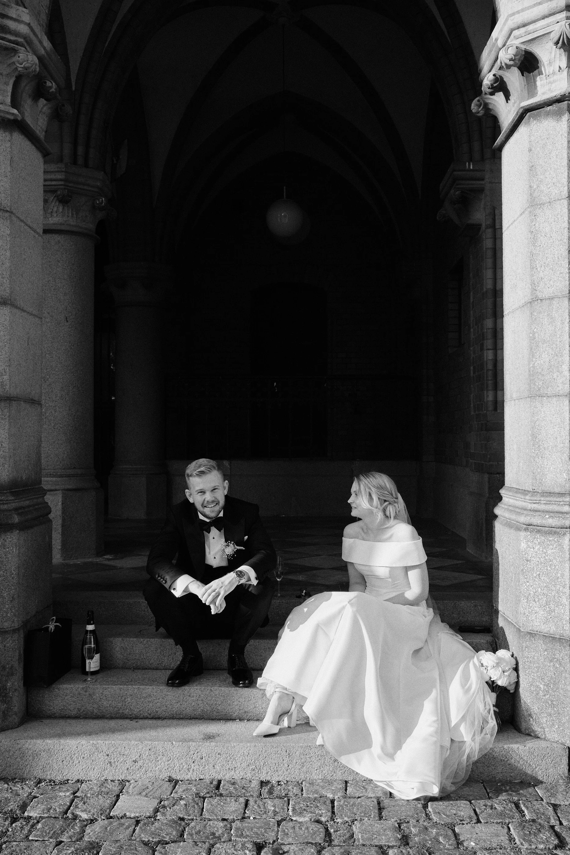 Bride and groom portrait at Kaserngården in Gothenburg