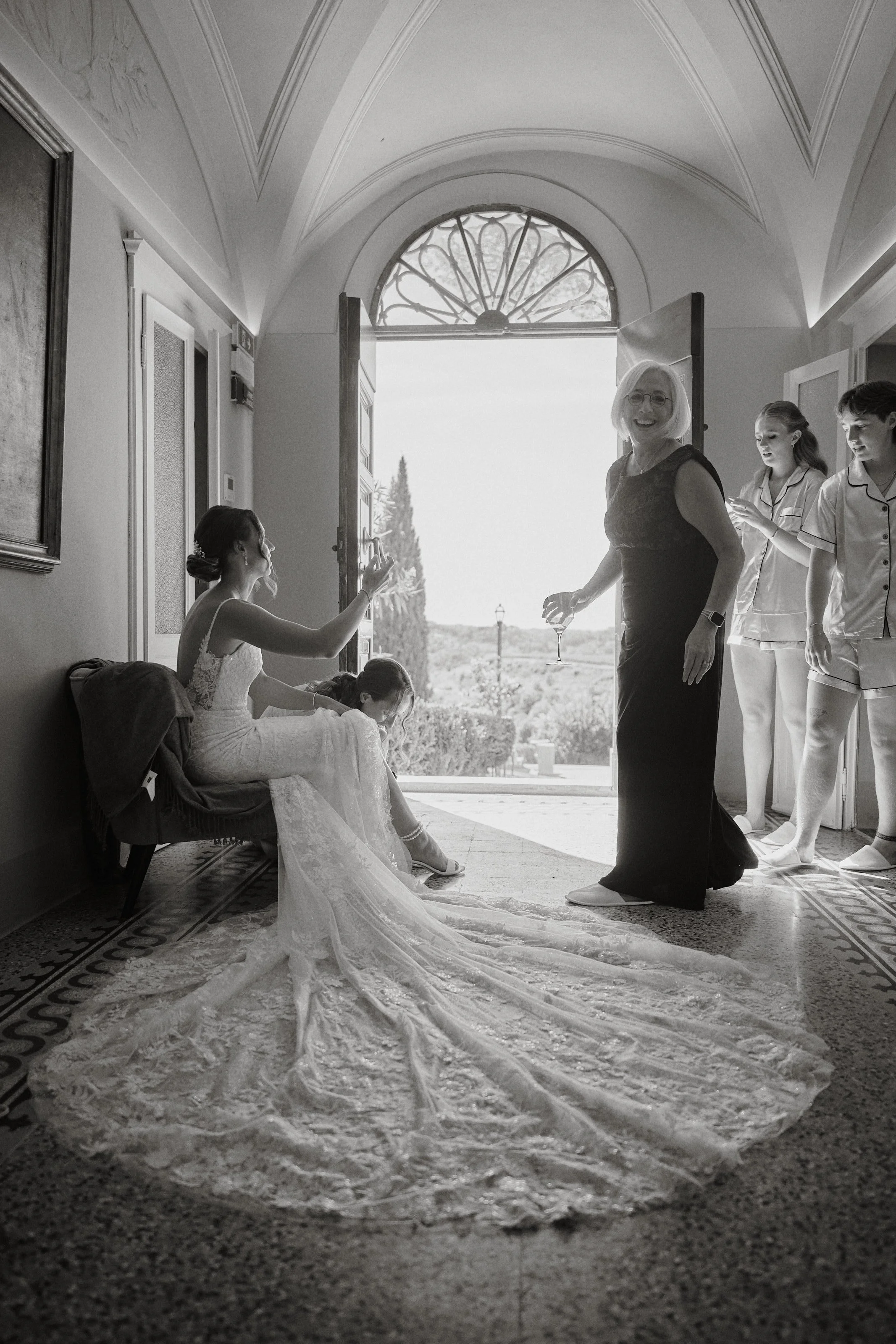 Bride getting ready inside Borgo Bucciano villa