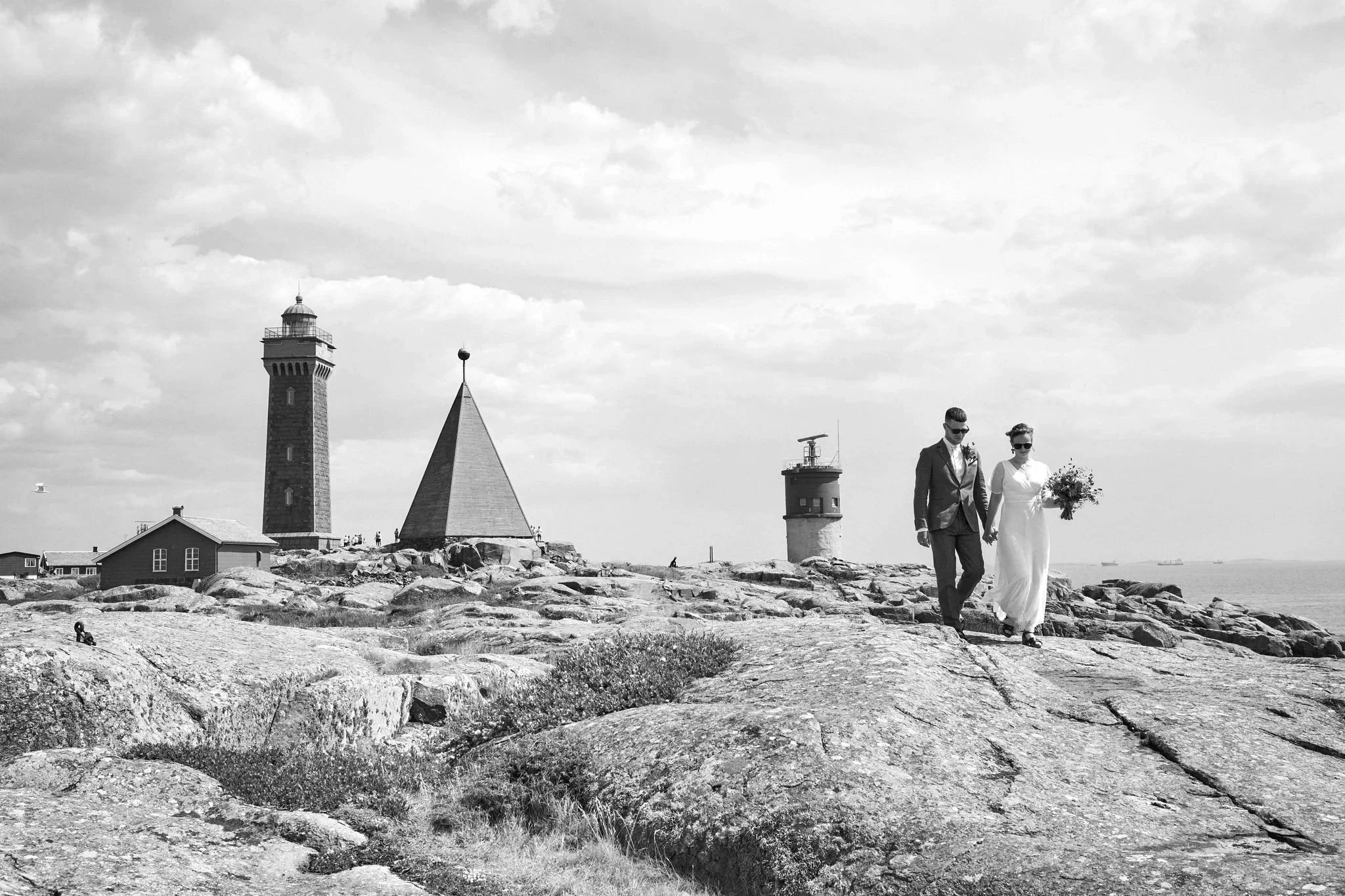 Bröllop vid Vinga fyr utanför Göteborg – bröllopsfotograf i skärgården